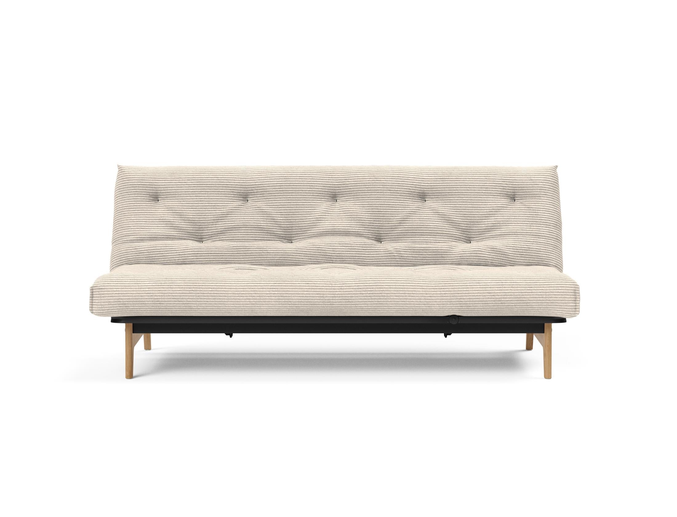 Erleben Sie das Aslak 120 Bettsofa Nordic Soft Spring von Innovation Living – eine perfekte Kombination aus modernem Stil und vielseitiger Funktionalität.