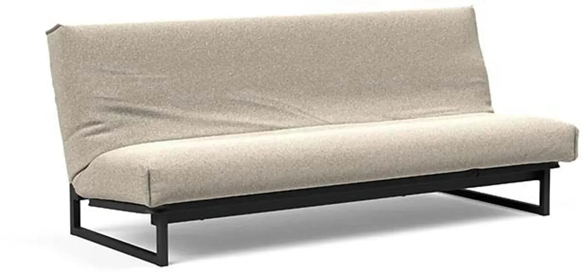 Erleben Sie das Fraction 120 Bettsofa Nordic Cover von Innovation Living: modernes Design, vielseitig einsetzbar und mit einer komfortablen Soft Spring-Matratze.