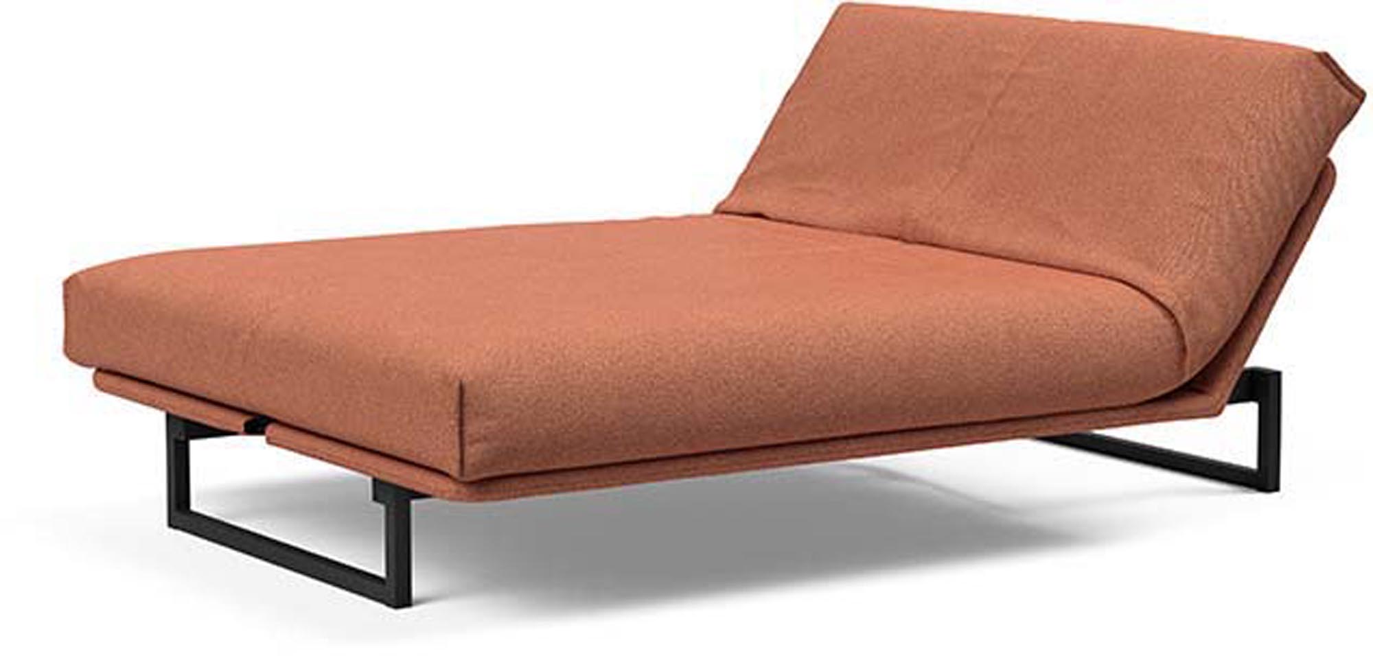 Entdecken Sie das Fraction 140 Bettsofa mit Nordic Cover von Innovation Living: stilvolles Design, komfortable Soft Spring-Matratze, ideal für kompakte Wohnräume.