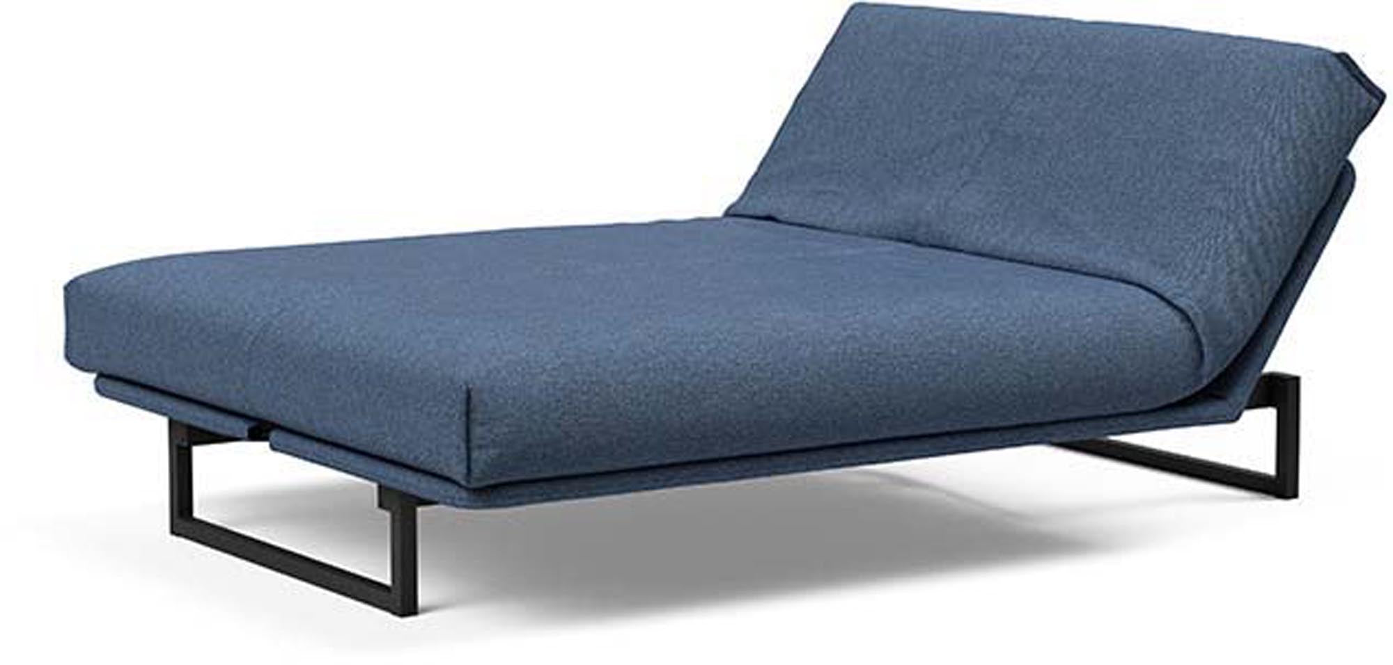 Entdecken Sie das Fraction 140 Bettsofa mit Nordic Cover von Innovation Living: stilvolles Design, komfortable Soft Spring-Matratze, ideal für kompakte Wohnräume.