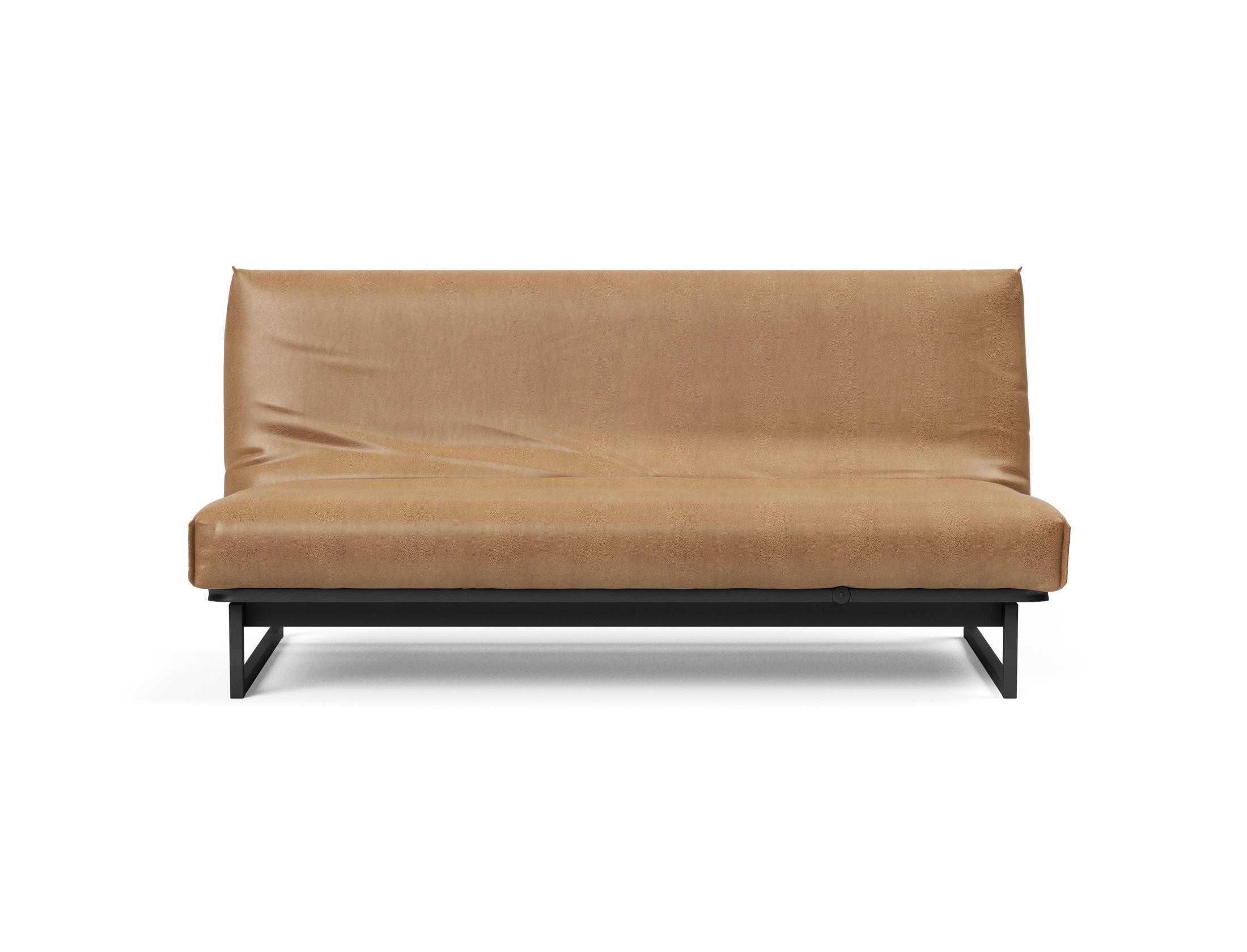 Entdecken Sie das Fraction 140 Bettsofa mit Nordic Cover von Innovation Living: stilvolles Design, komfortable Soft Spring-Matratze, ideal für kompakte Wohnräume.