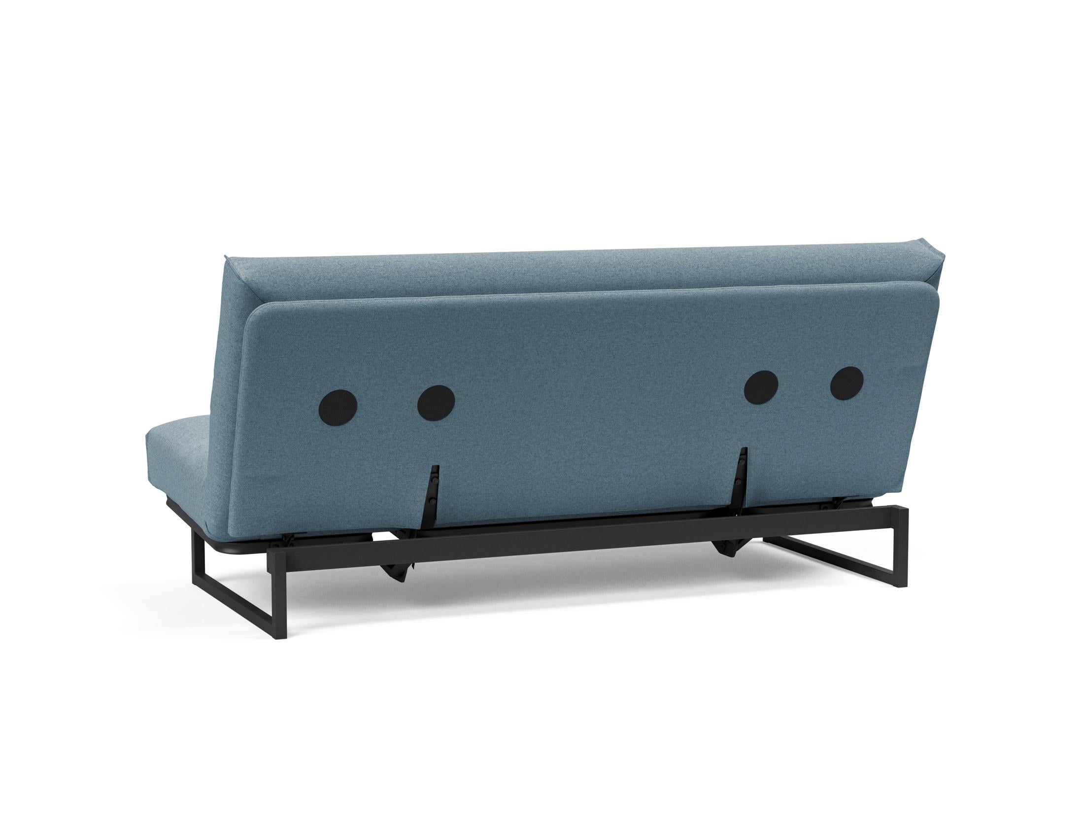 Entdecken Sie das Fraction 140 Bettsofa mit Nordic Cover von Innovation Living: stilvolles Design, komfortable Soft Spring-Matratze, ideal für kompakte Wohnräume.