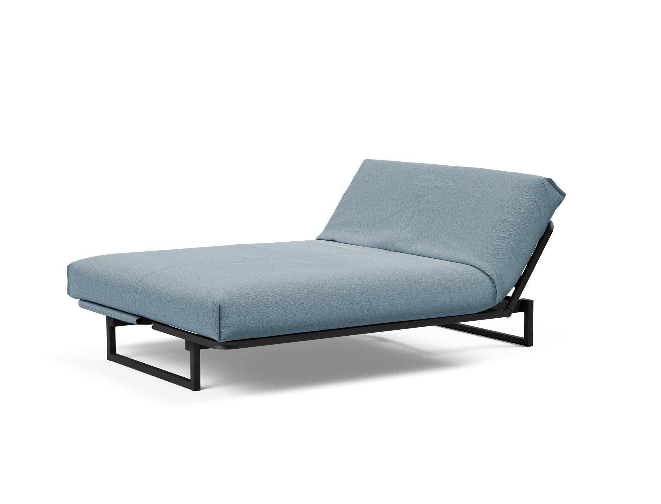 Entdecken Sie das Fraction 140 Bettsofa mit Nordic Cover von Innovation Living: stilvolles Design, komfortable Soft Spring-Matratze, ideal für kompakte Wohnräume.