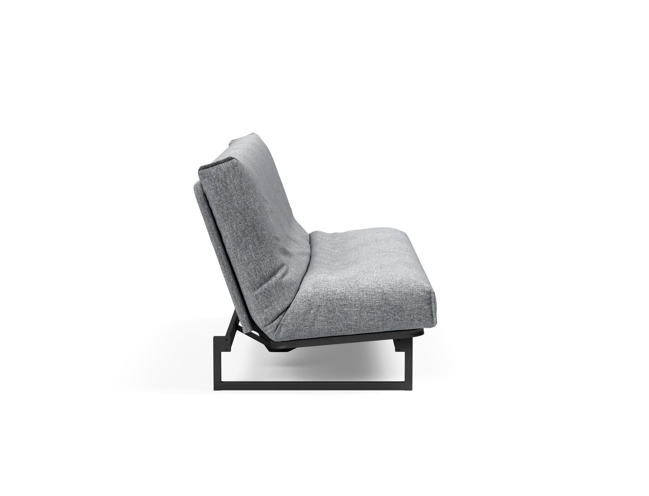 Entdecken Sie das Fraction 140 Bettsofa mit Nordic Cover von Innovation Living: stilvolles Design, komfortable Soft Spring-Matratze, ideal für kompakte Wohnräume.
