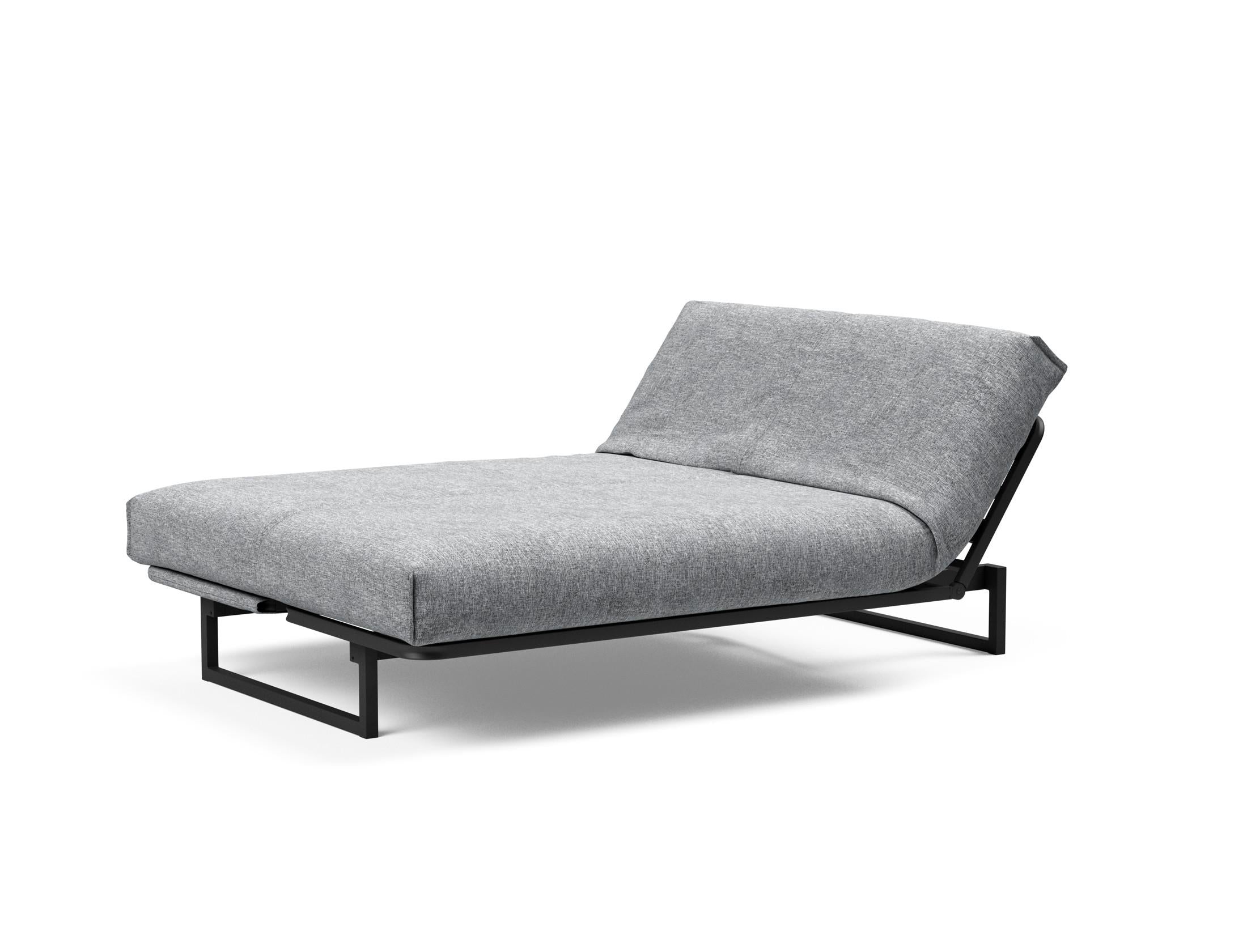 Entdecken Sie das Fraction 140 Bettsofa mit Nordic Cover von Innovation Living: stilvolles Design, komfortable Soft Spring-Matratze, ideal für kompakte Wohnräume.
