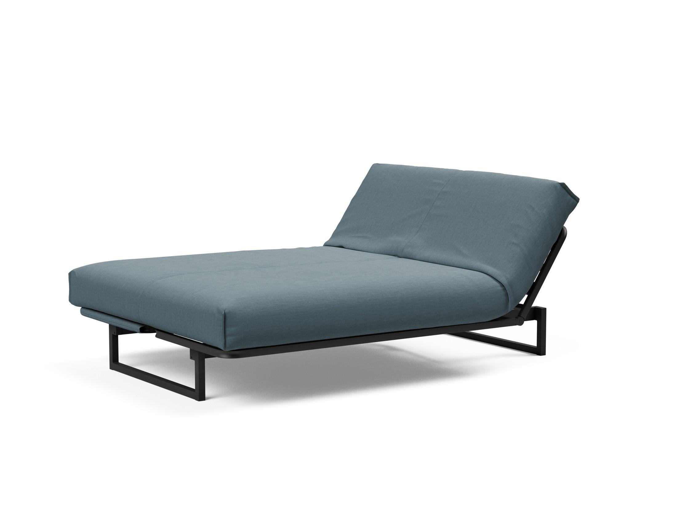Entdecken Sie das Fraction 140 Bettsofa mit Nordic Cover von Innovation Living: stilvolles Design, komfortable Soft Spring-Matratze, ideal für kompakte Wohnräume.