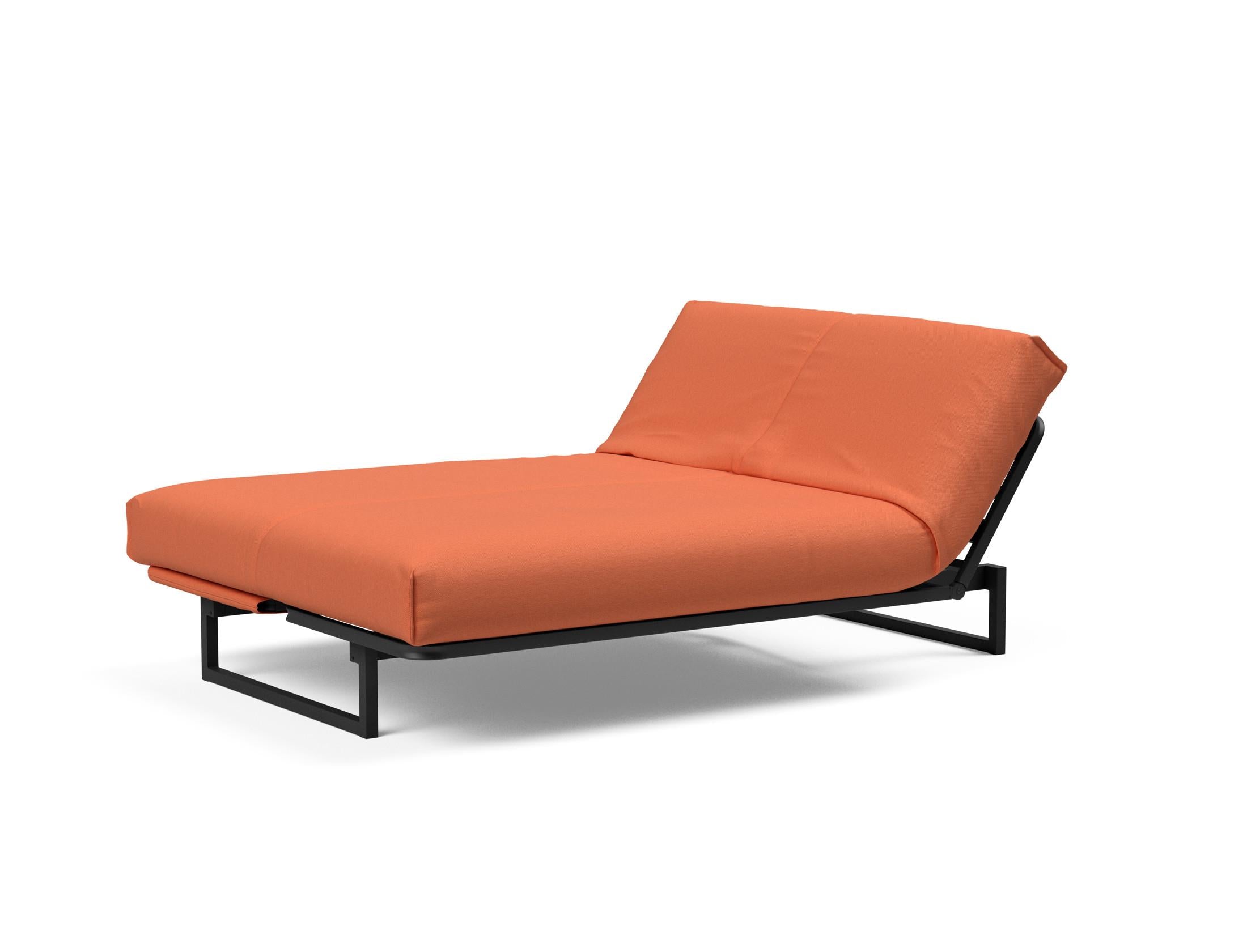 Entdecken Sie das Fraction 140 Bettsofa mit Nordic Cover von Innovation Living: stilvolles Design, komfortable Soft Spring-Matratze, ideal für kompakte Wohnräume.