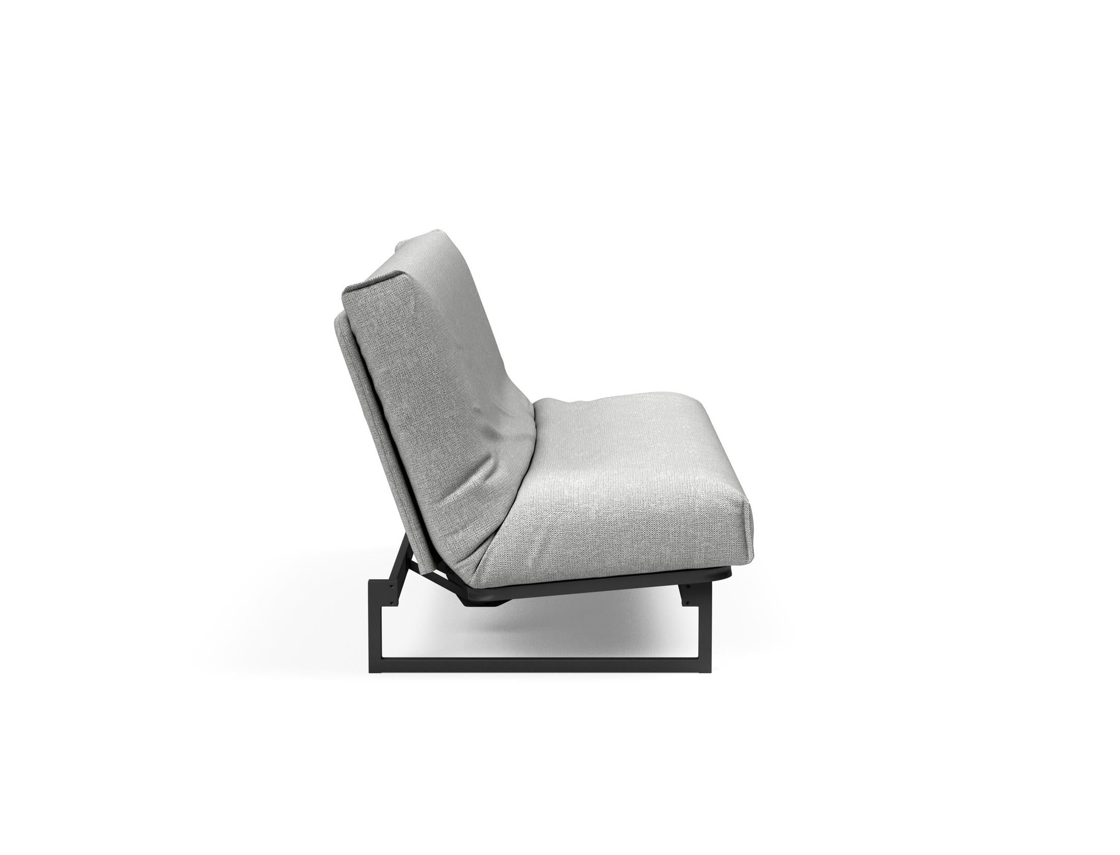 Entdecken Sie das Fraction 140 Bettsofa mit Nordic Cover von Innovation Living: stilvolles Design, komfortable Soft Spring-Matratze, ideal für kompakte Wohnräume.