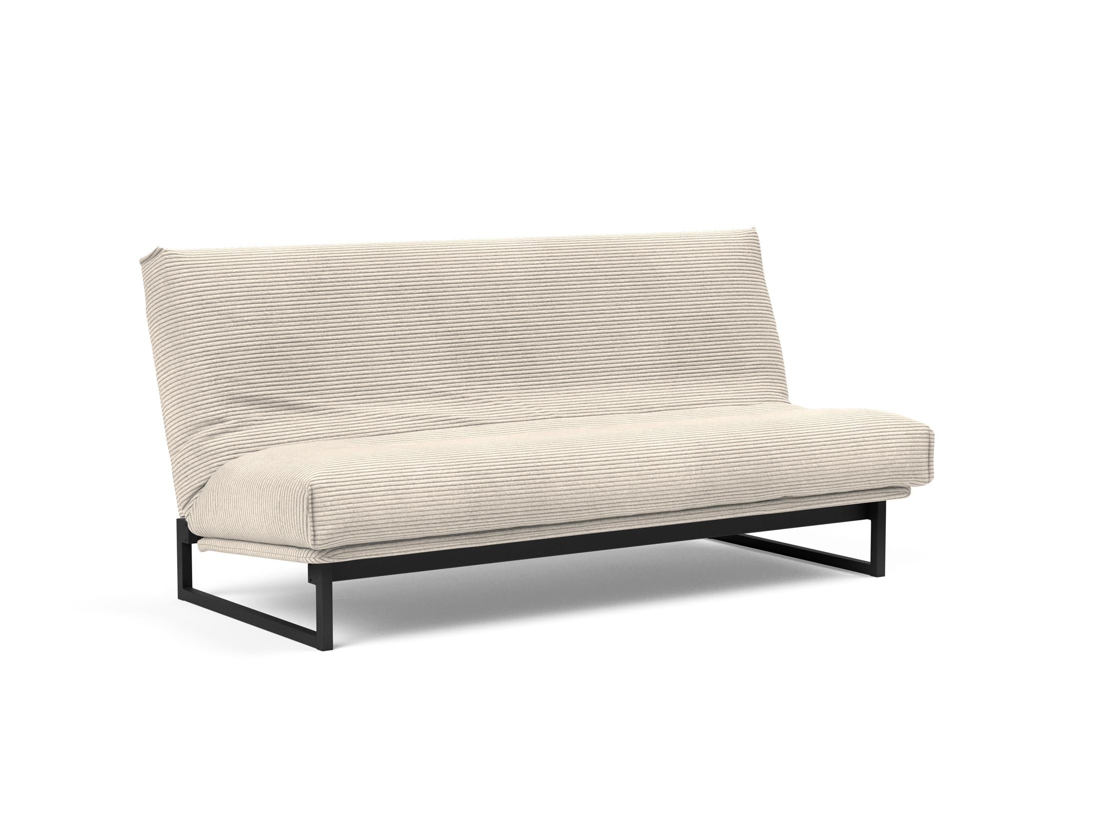 Entdecken Sie das Fraction 140 Bettsofa mit Nordic Cover von Innovation Living: stilvolles Design, komfortable Soft Spring-Matratze, ideal für kompakte Wohnräume.