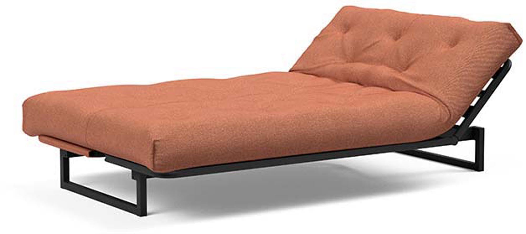 Erleben Sie das Fraction 120 Bettsofa Nordic Spring von Innovation Living – modernes skandinavisches Design, perfekt für kleine Räume und entspannende Nächte.