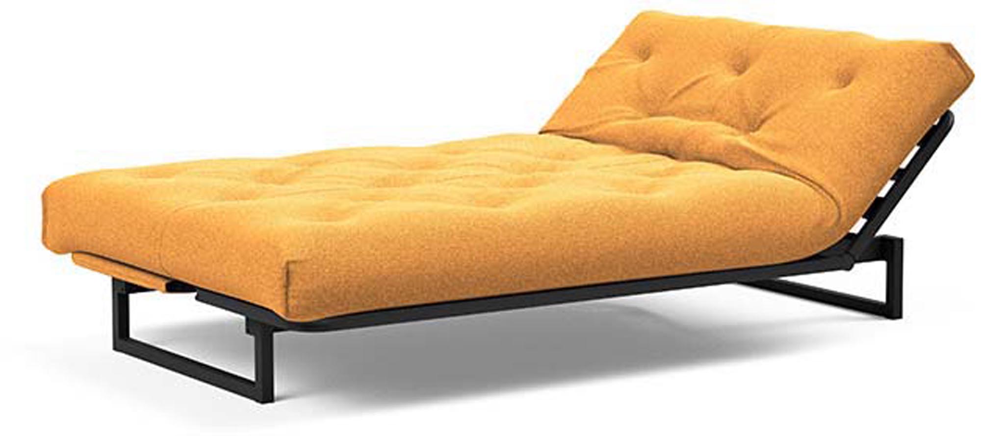 Entdecken Sie das Fraction 120 Bettsofa Nordic Spring von Innovation Living – stilvolles skandinavisches Design, ideal für kompakte Wohnräume und gemütliche Nächte.