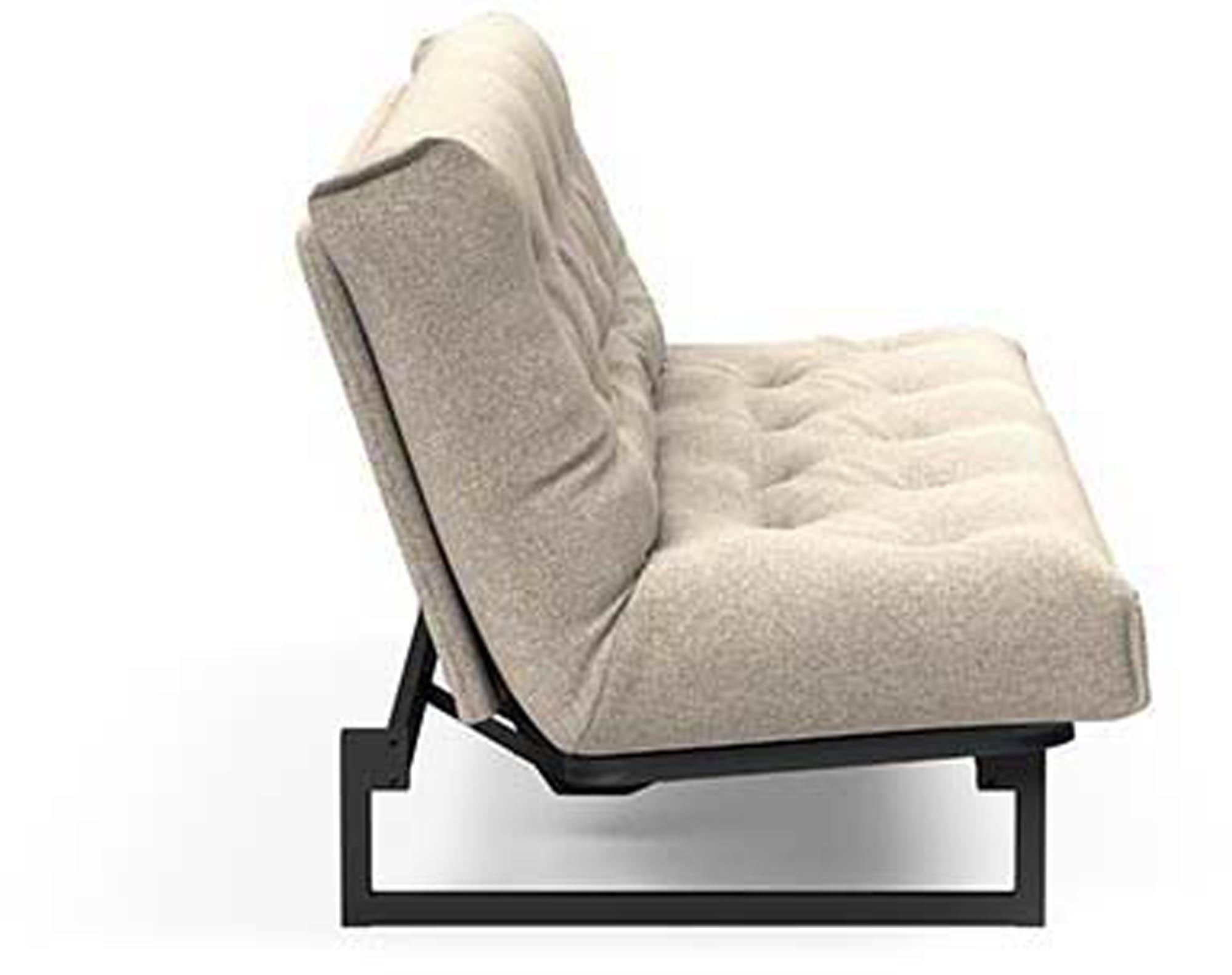 Entdecken Sie das Fraction 120 Bettsofa Nordic Spring von Innovation Living – stilvolles skandinavisches Design, ideal für kompakte Wohnräume und gemütliche Nächte.
