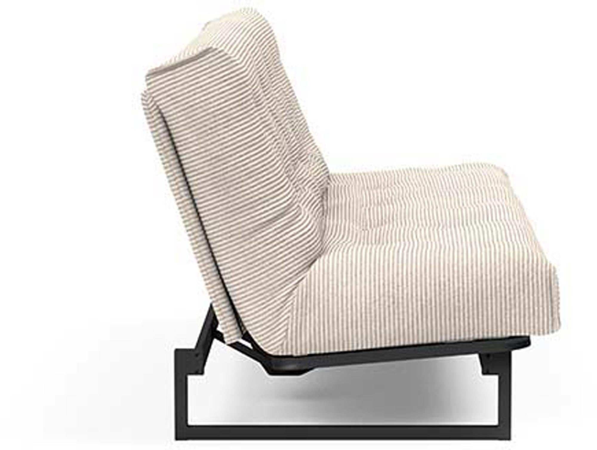 Entdecken Sie das Fraction 140 Bettsofa Nordic Spring von Innovation Living: stilvolles skandinavisches Design, perfekt für kleine Räume und Gästeübernachtungen.