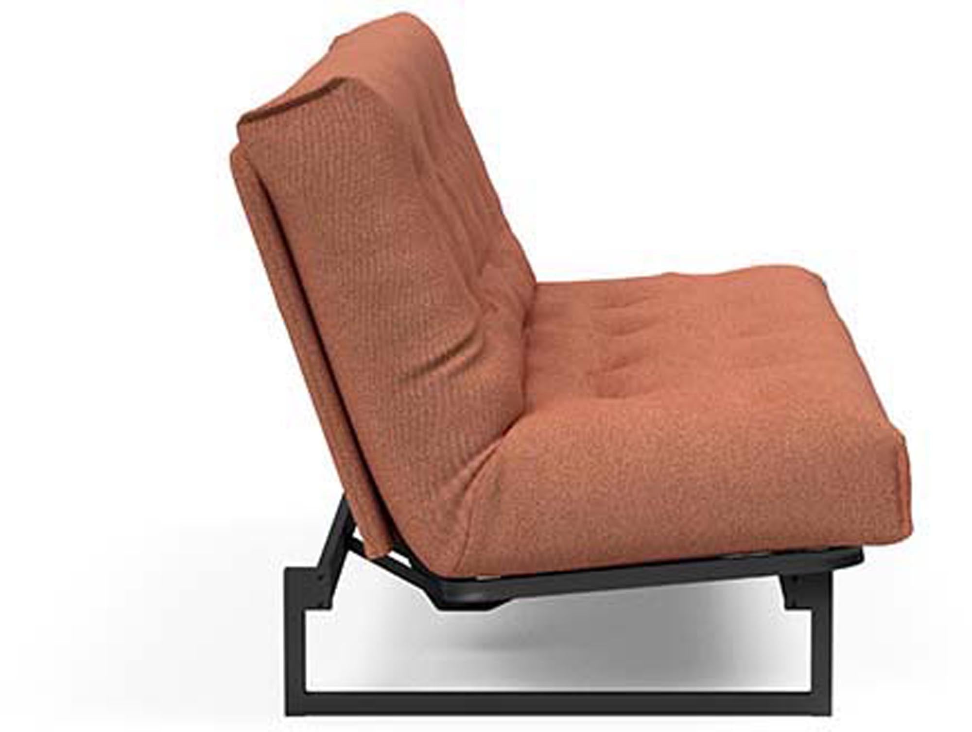 Entdecken Sie das Fraction 140 Bettsofa Nordic von Innovation Living – stilvolles skandinavisches Design vereint mit optimalem Komfort und Schlafkomfort.
