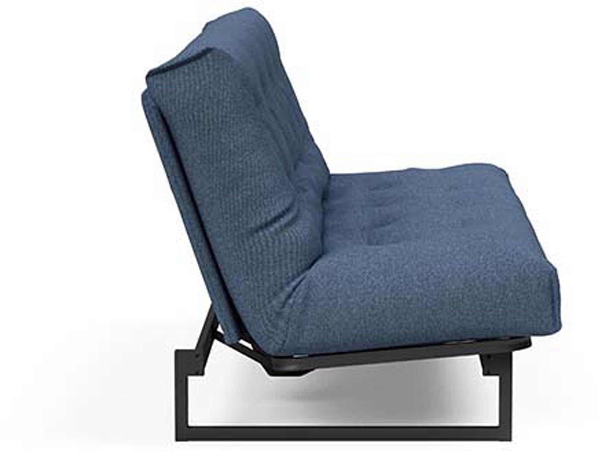 Entdecken Sie das Fraction 140 Bettsofa Nordic von Innovation Living – stilvolles skandinavisches Design vereint mit optimalem Komfort und Schlafkomfort.