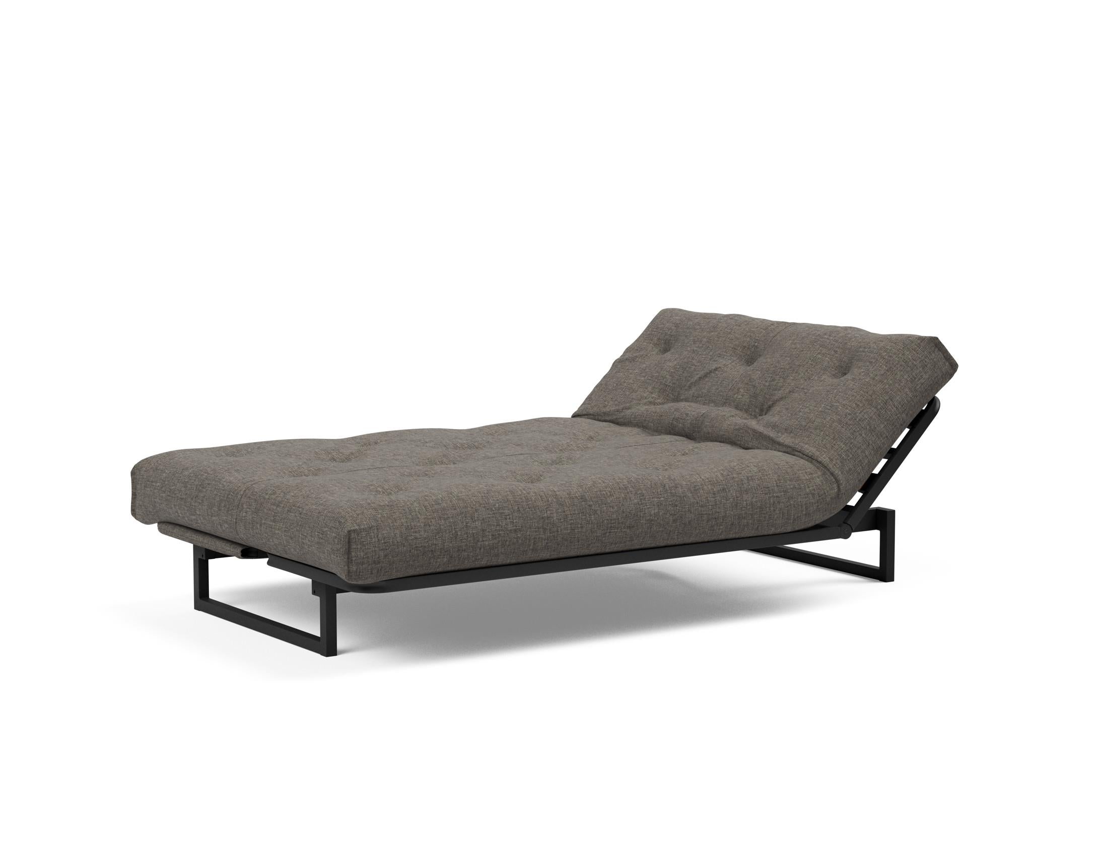 Fraction 120 Bettsofa Nordic Soft Spring: modernes skandinavisches Design, ideal für kompakte Räume, bietet hohen Sitzkomfort und eine praktische Schlafgelegenheit.