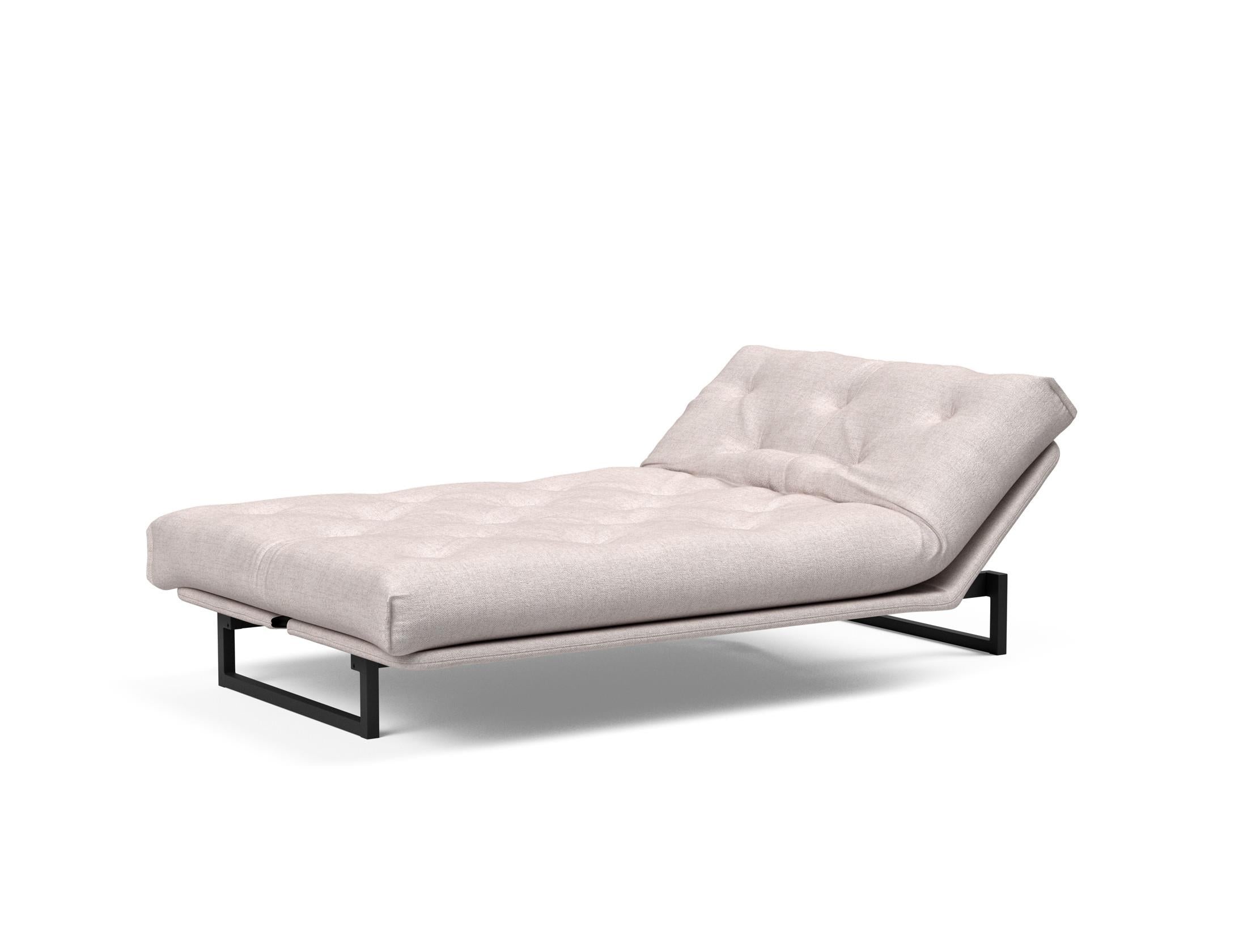 Fraction 120 Bettsofa Nordic: Elegantes Schlafsofa mit hochwertigem Soft Spring Bezug, perfekt für entspannte Nächte und modernes Wohndesign.