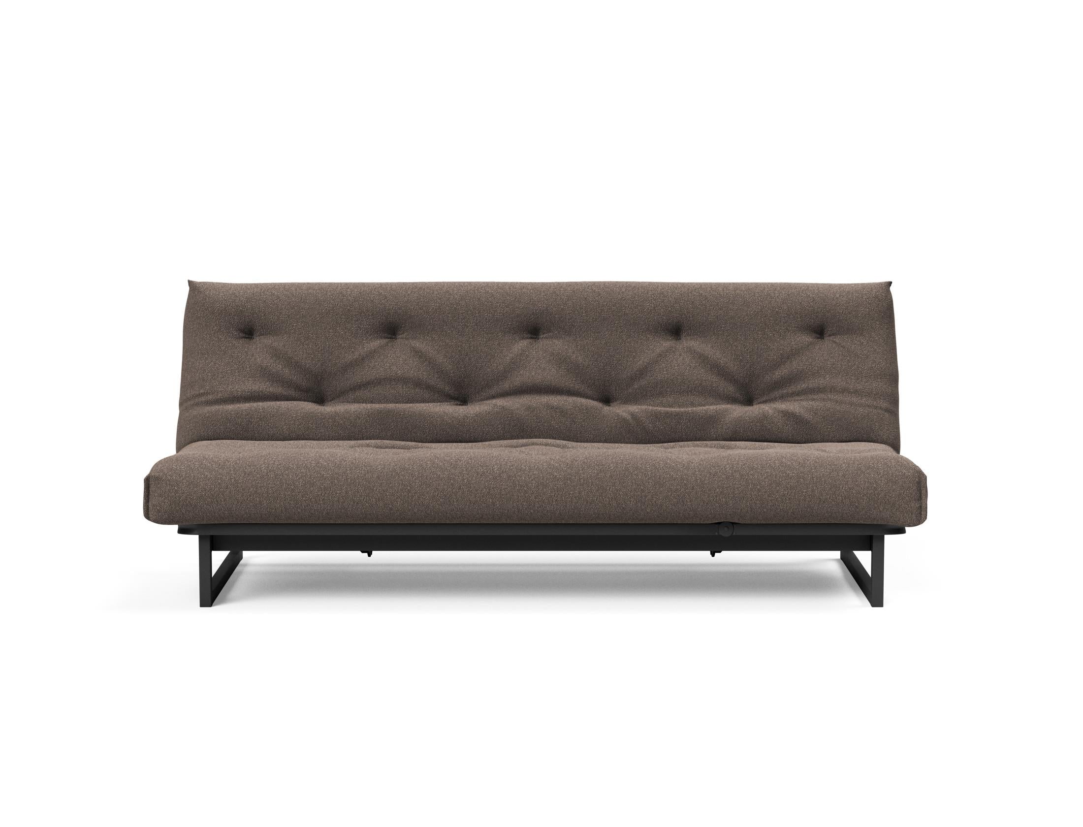 Fraction 120 Bettsofa Nordic Soft Spring: modernes skandinavisches Design, ideal für kompakte Räume, bietet hohen Sitzkomfort und eine praktische Schlafgelegenheit.
