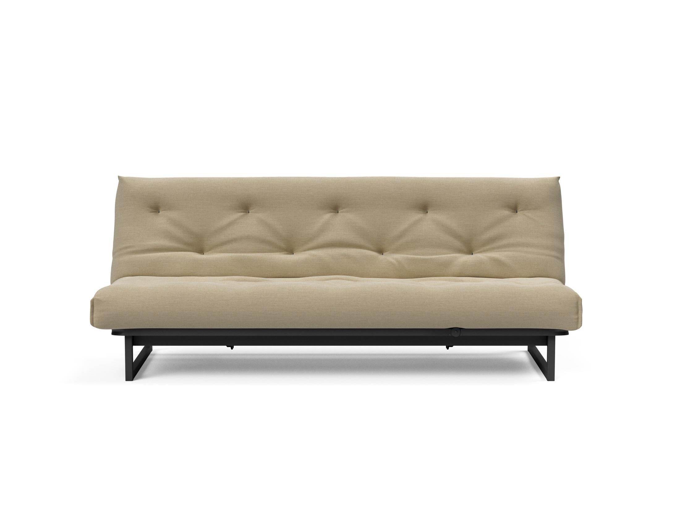 Fraction 120 Bettsofa Nordic Soft Spring: modernes skandinavisches Design, ideal für kompakte Räume, bietet hohen Sitzkomfort und eine praktische Schlafgelegenheit.