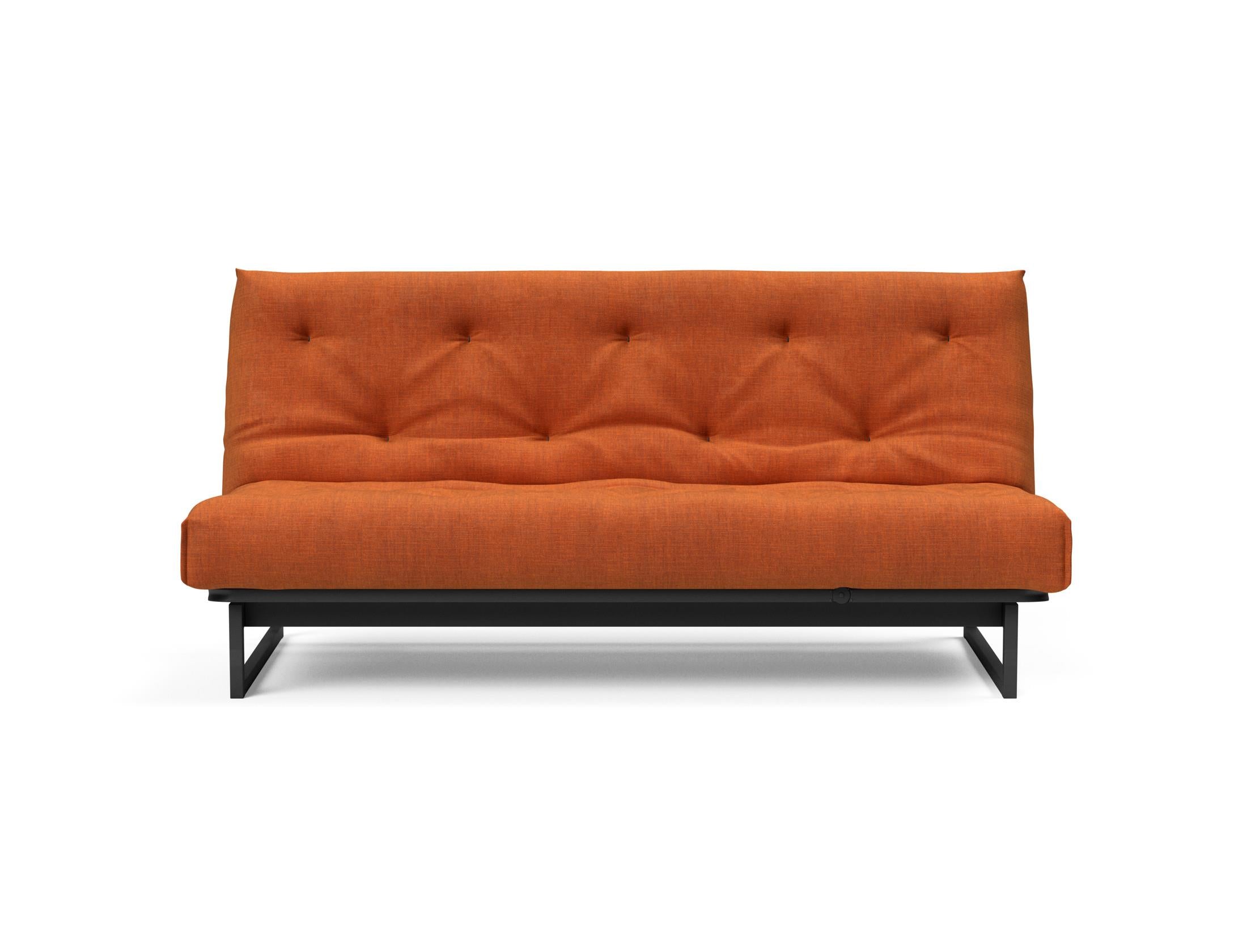 Fraction 140 Bettsofa Nordic Soft Spring: modernes skandinavisches Sofa, perfekt für kompakte Wohnräume, bietet stilvollen Komfort und praktische Schlaflösung.