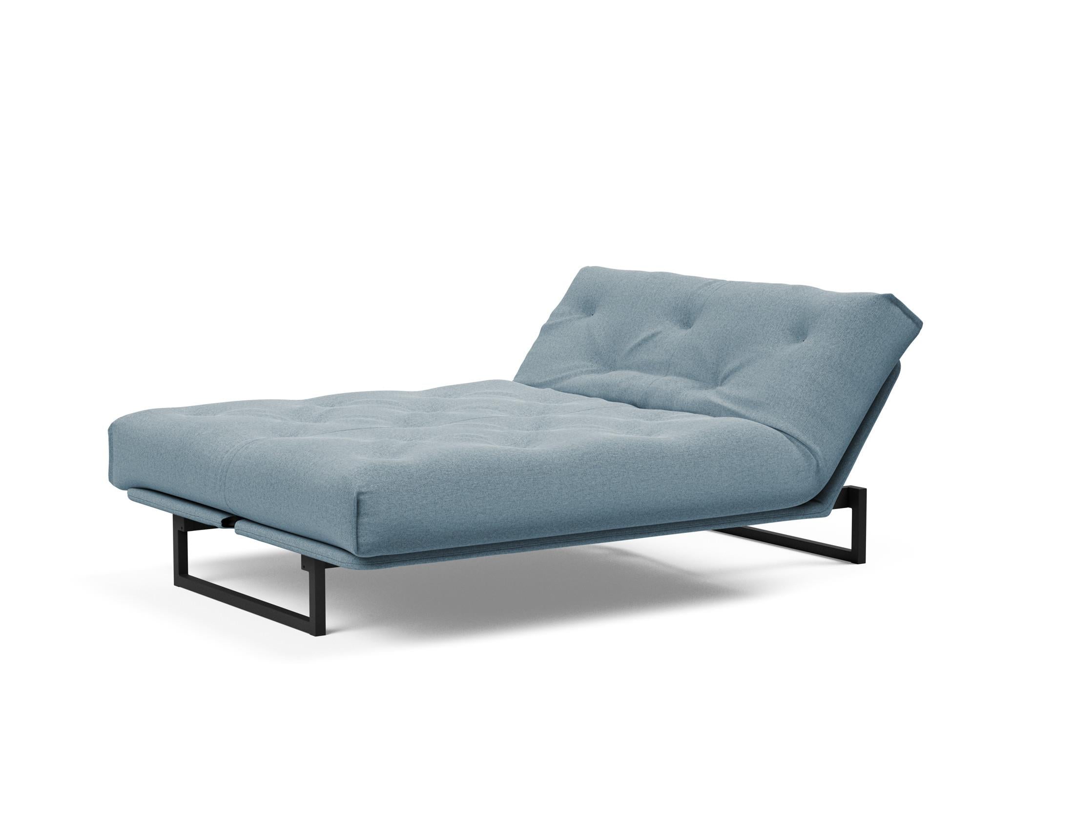 Fraction 140 Bettsofa Nordic: Elegantes Design mit Soft Spring Bezug. Perfekt für gemütliche Abende und als praktische Schlafgelegenheit.