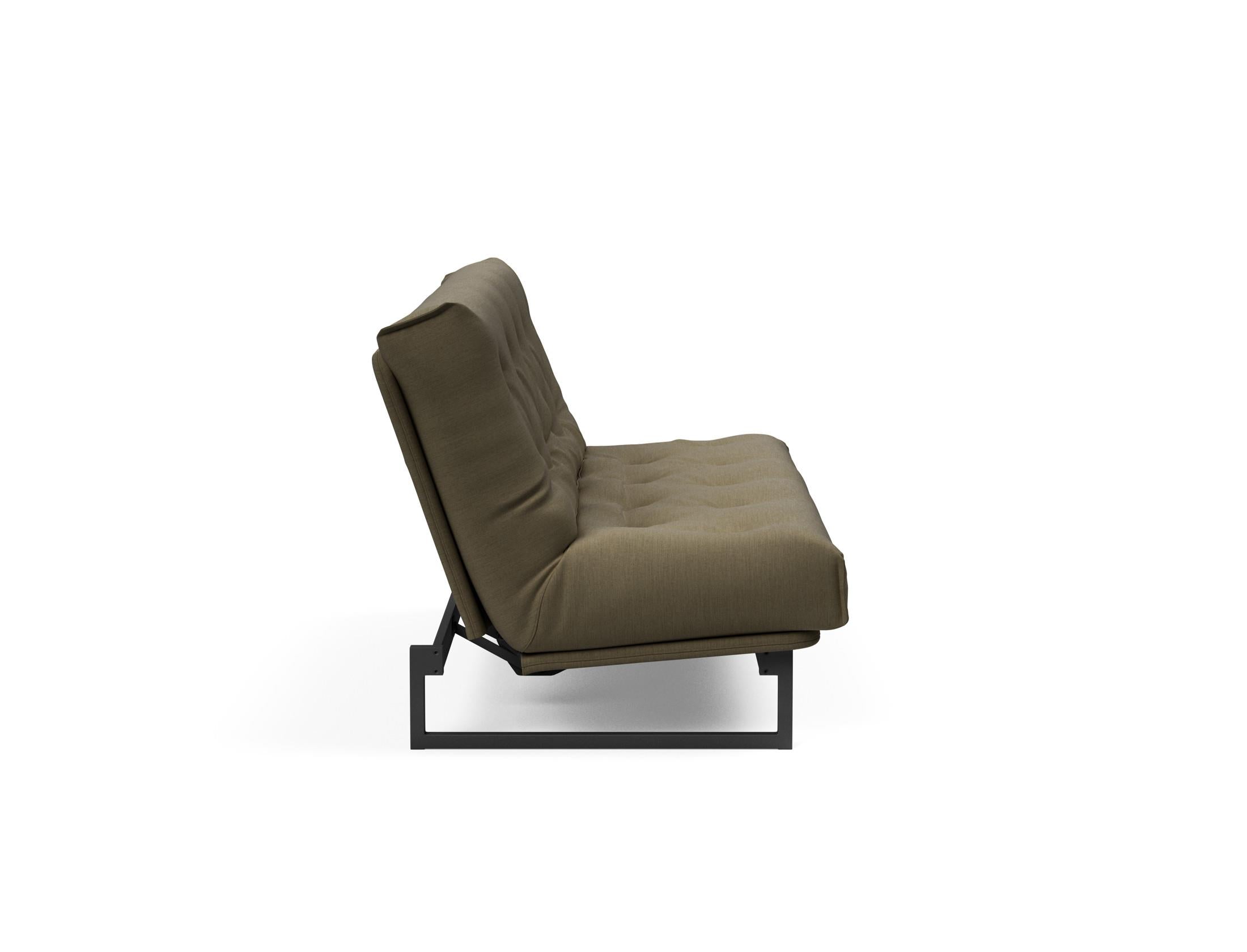 Fraction 140 Bettsofa Nordic: Elegantes Design mit Soft Spring Bezug. Perfekt für gemütliche Abende und als praktische Schlafgelegenheit.