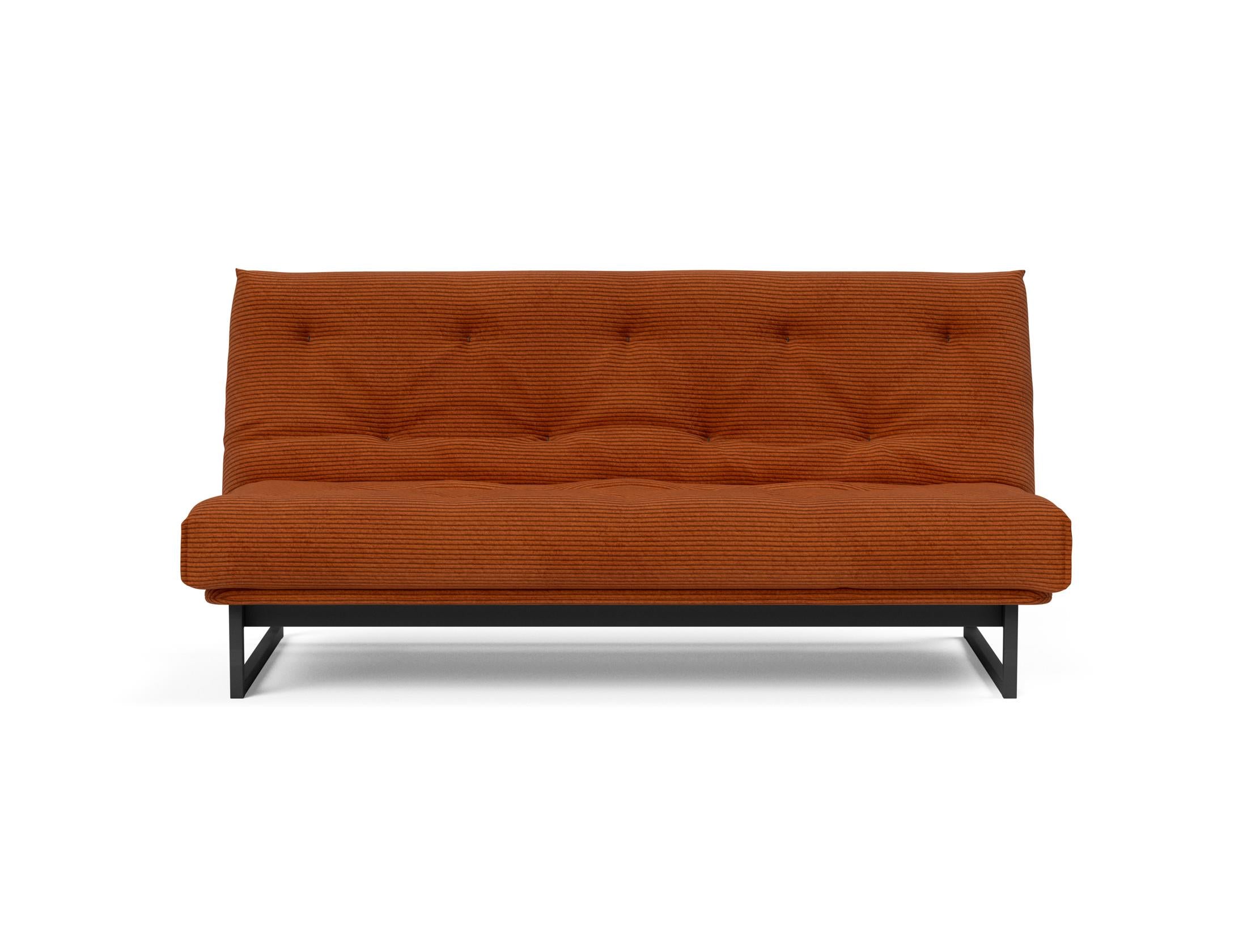 Fraction 140 Bettsofa Nordic: Elegantes Design mit Soft Spring Bezug. Perfekt für gemütliche Abende und als praktische Schlafgelegenheit.