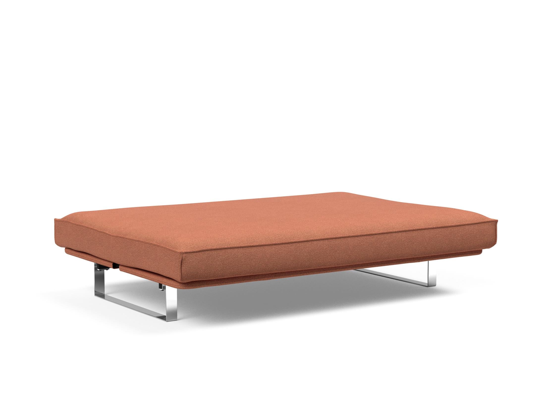 Entdecken Sie das Minimum Bettsofa 140 Sharp Plus Cover von Innovation Living – elegant, funktional und mit hochwertiger Soft Spring Polsterung für erholsame Nächte.