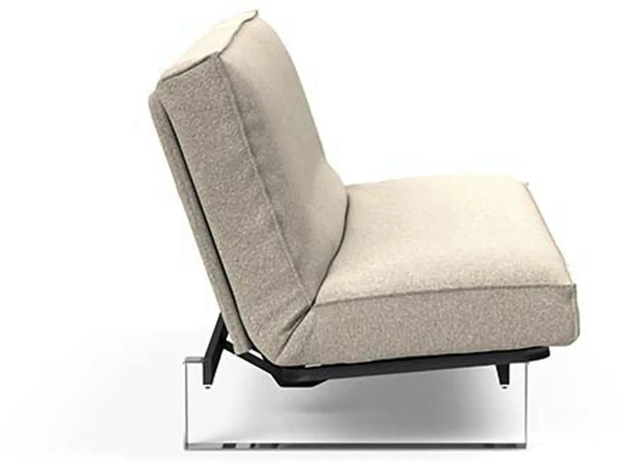 Erleben Sie das Minimum Bettsofa 140 Sharp Plus Cover von Innovation Living – modern, funktional und perfekt für kleine Räume.