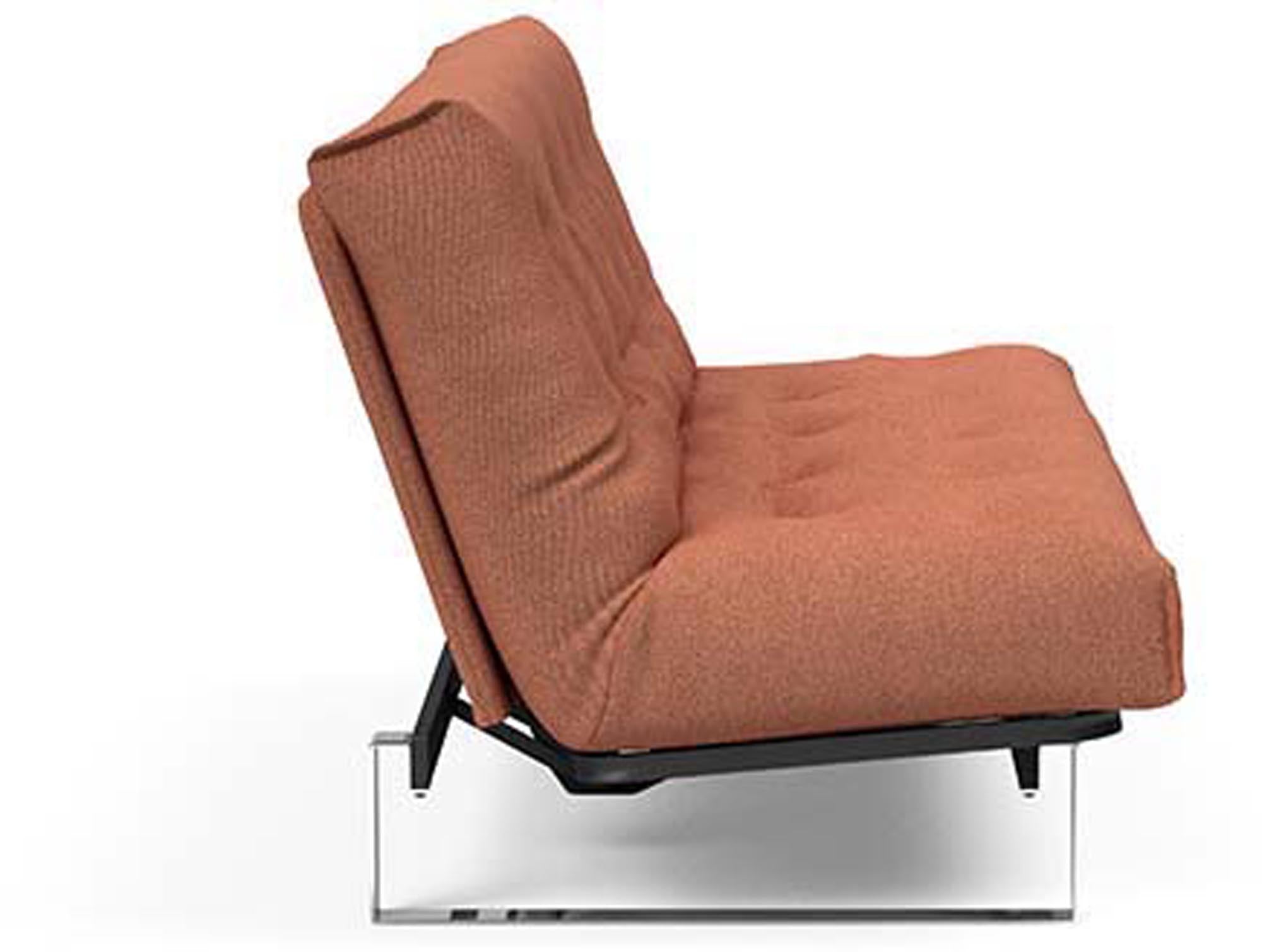 Entdecken Sie das Minimum Bettsofa 140 Nordic von Innovation Living: stilvolles skandinavisches Design, perfekt für platzsparende Lösungen und vielseitige Einsätze.