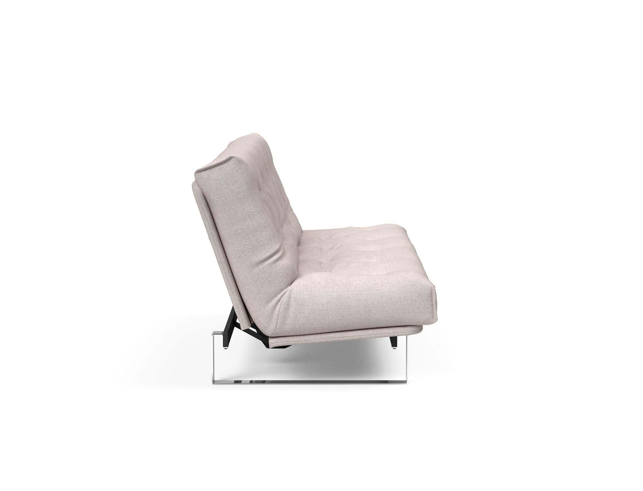 Erleben Sie das Minimum Bettsofa 140 Nordic von Innovation Living: elegantes Design, bequeme Soft Spring Matratze, ideal für kleine Räume.