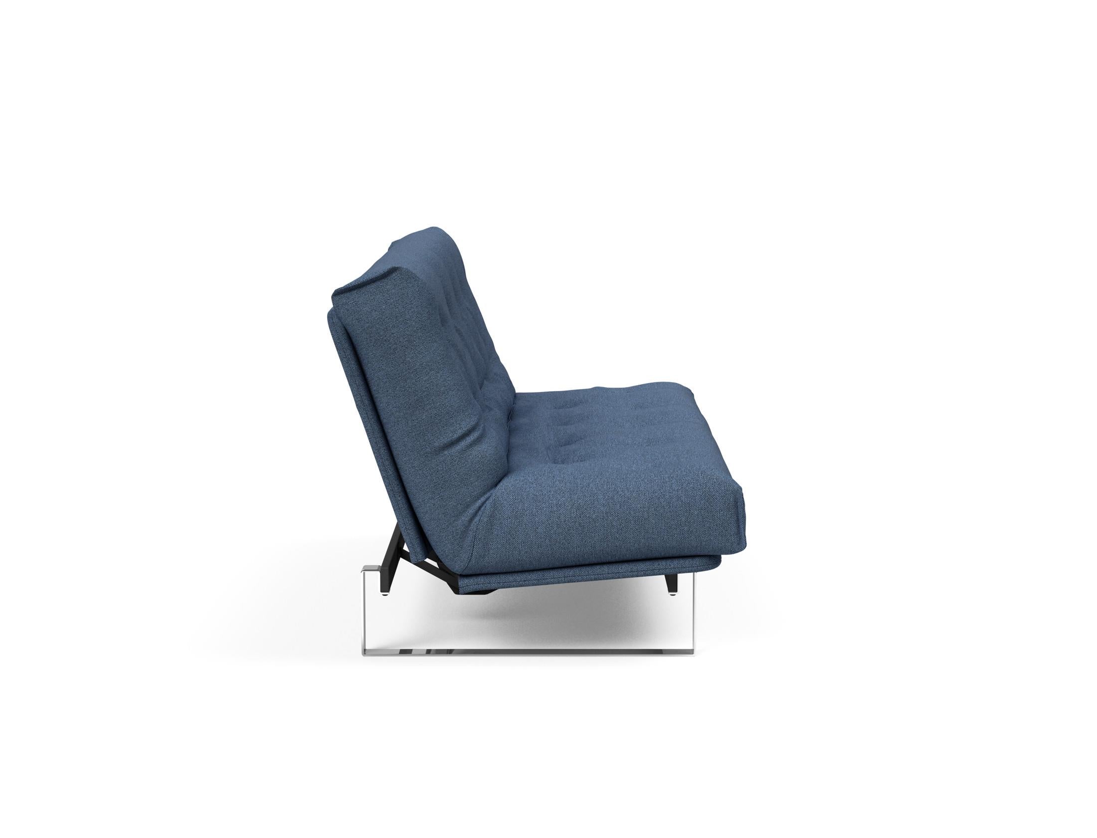 Erleben Sie das Minimum Bettsofa 140 Nordic von Innovation Living: elegantes Design, bequeme Soft Spring Matratze, ideal für kleine Räume.
