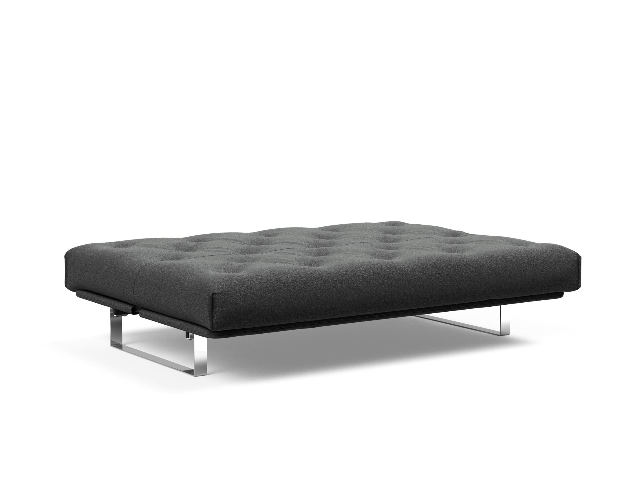 Entdecken Sie das Minimum Bettsofa 140 Nordic von Innovation Living: stilvolles Design, komfortable Soft Spring Matratze, perfekt für kompakte Wohnräume.