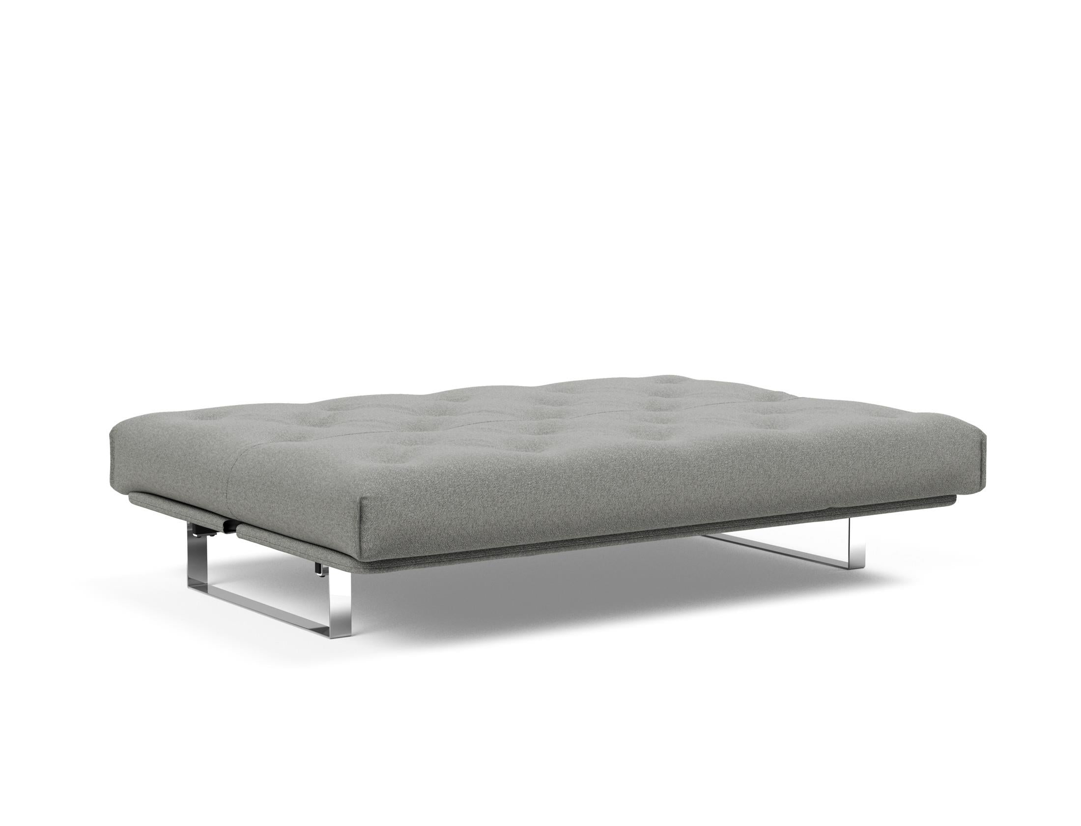 Entdecken Sie das Minimum Bettsofa 140 Nordic von Innovation Living: stilvolles Design, komfortable Soft Spring Matratze, perfekt für kompakte Wohnräume.