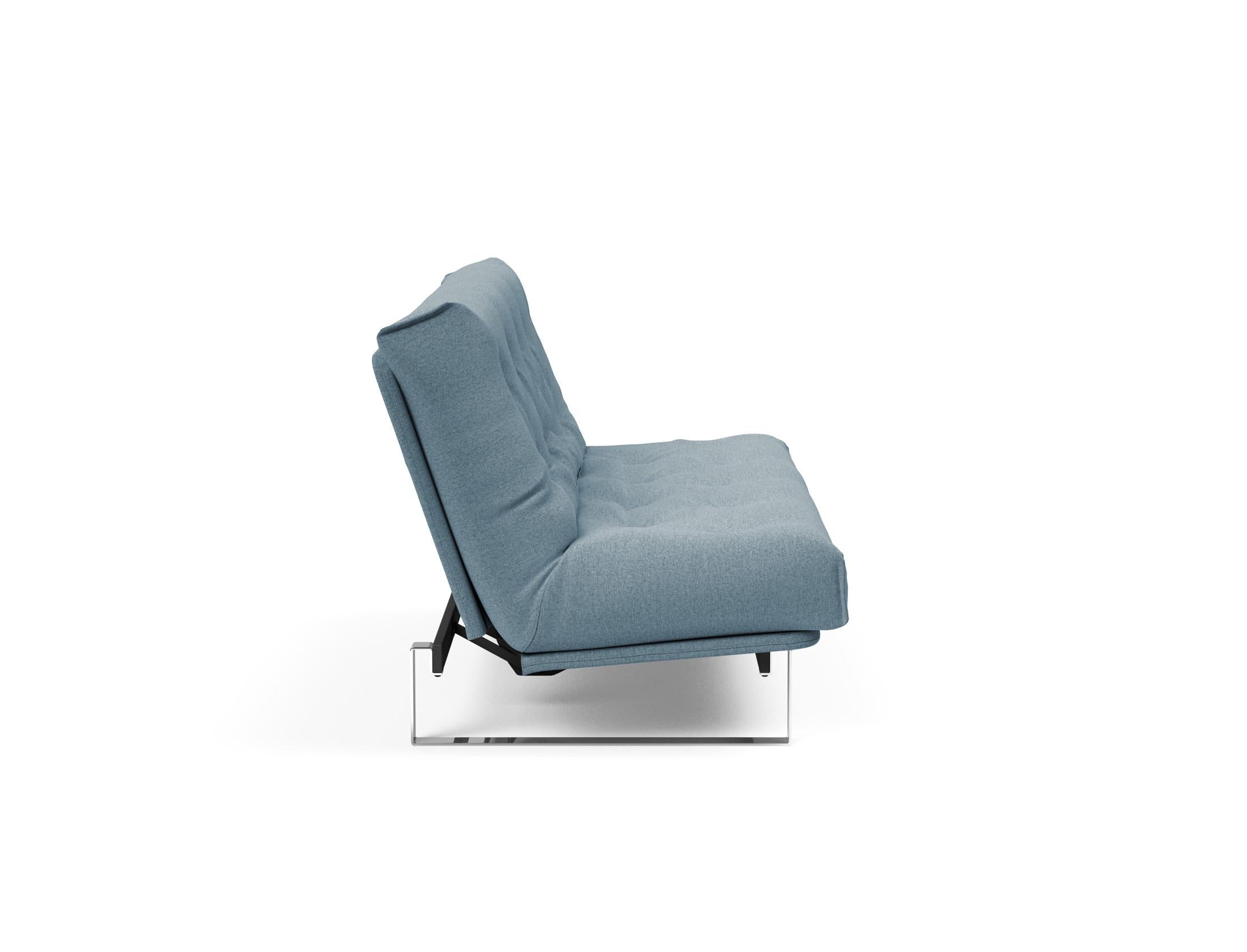 Erleben Sie das Minimum Bettsofa 140 Nordic von Innovation Living: elegantes Design, bequeme Soft Spring Matratze, ideal für kleine Räume.