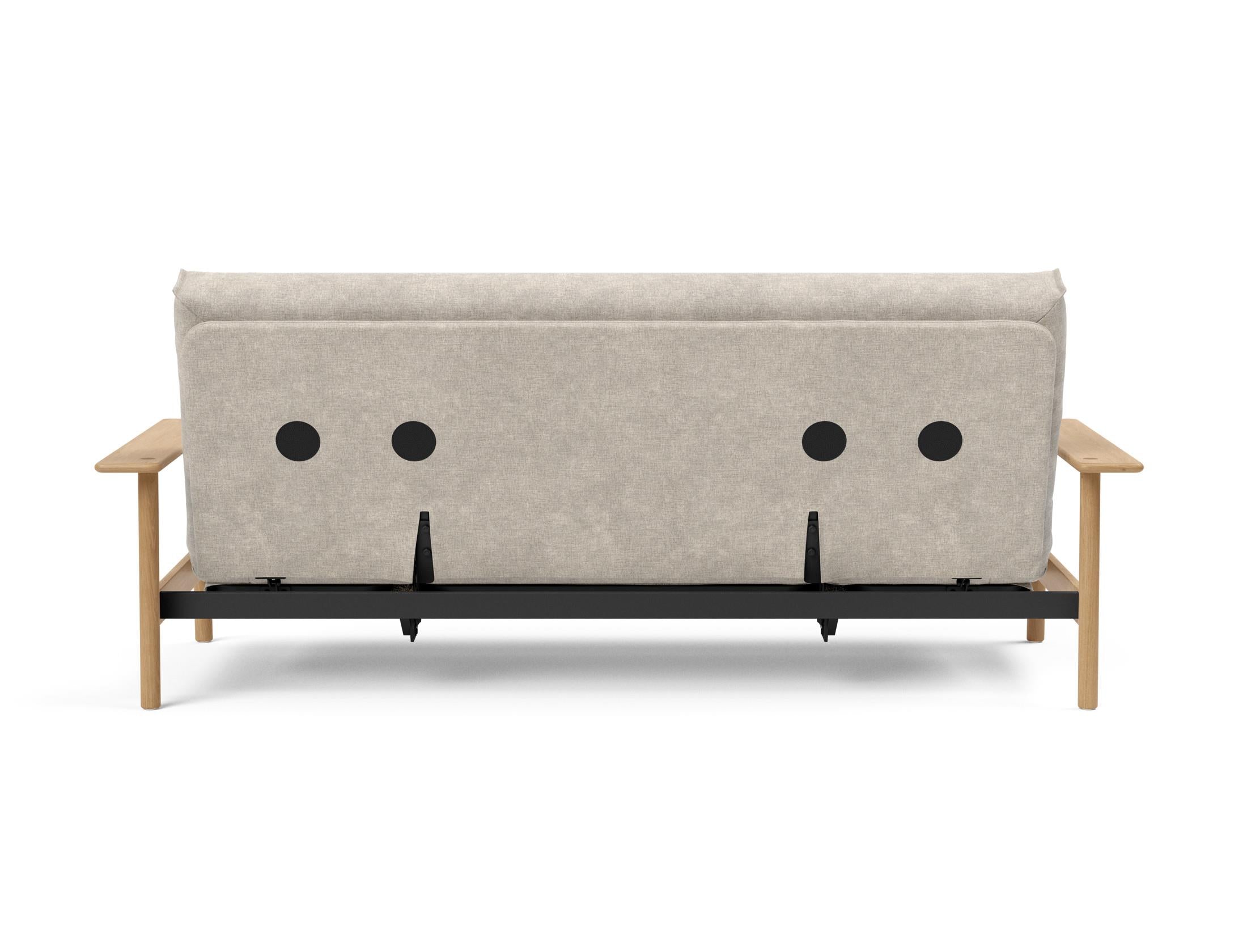 Erleben Sie das Balder Bettsofa 140 Nordic Cover: modernes Design, bequeme Soft Spring Matratze, perfekt für flexible Wohnlösungen.