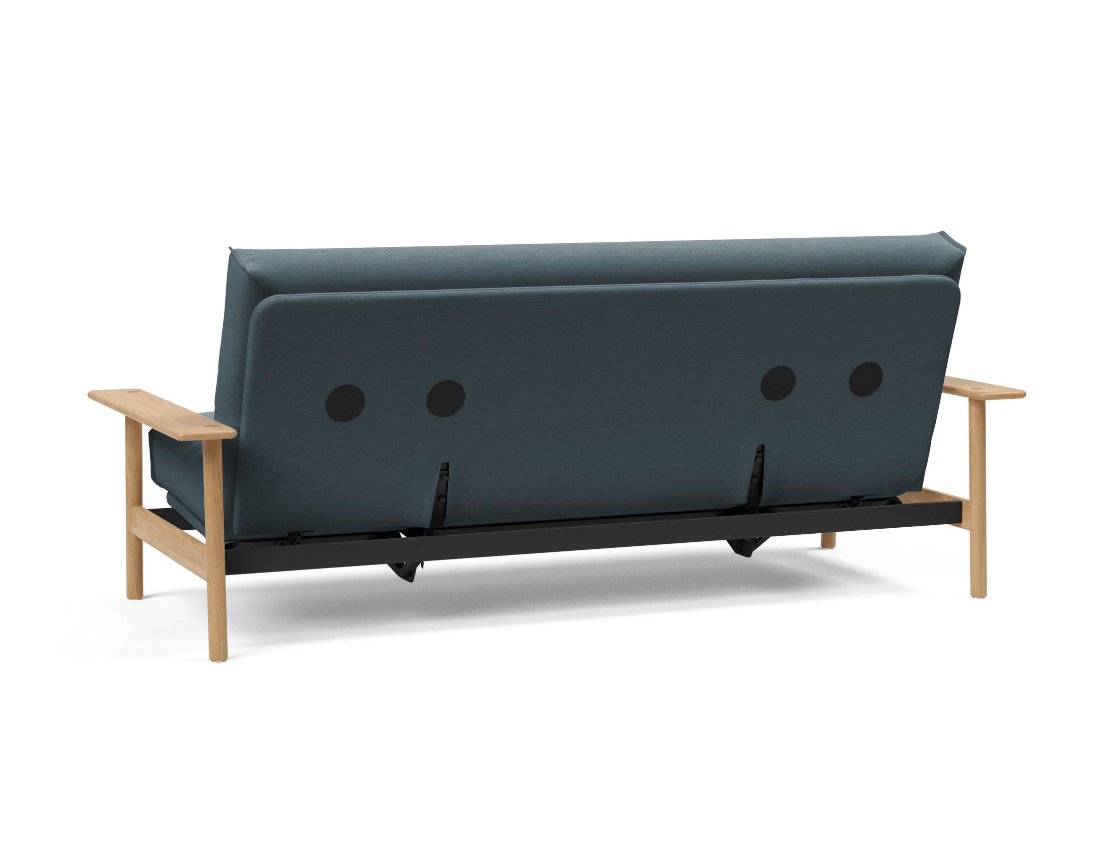 Entdecken Sie das Balder Bettsofa 140 Nordic Cover: stilvolles Design, hochwertige Soft Spring Matratze, ideal für vielseitige Wohnräume.