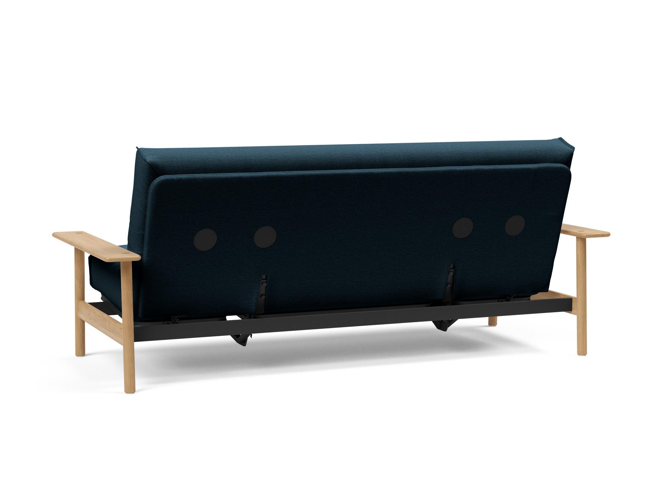 Entdecken Sie das Balder Bettsofa 140 Nordic Cover Soft Spring von Innovation Living – stilvolles Design trifft auf höchsten Schlafkomfort für Ihr Zuhause.
