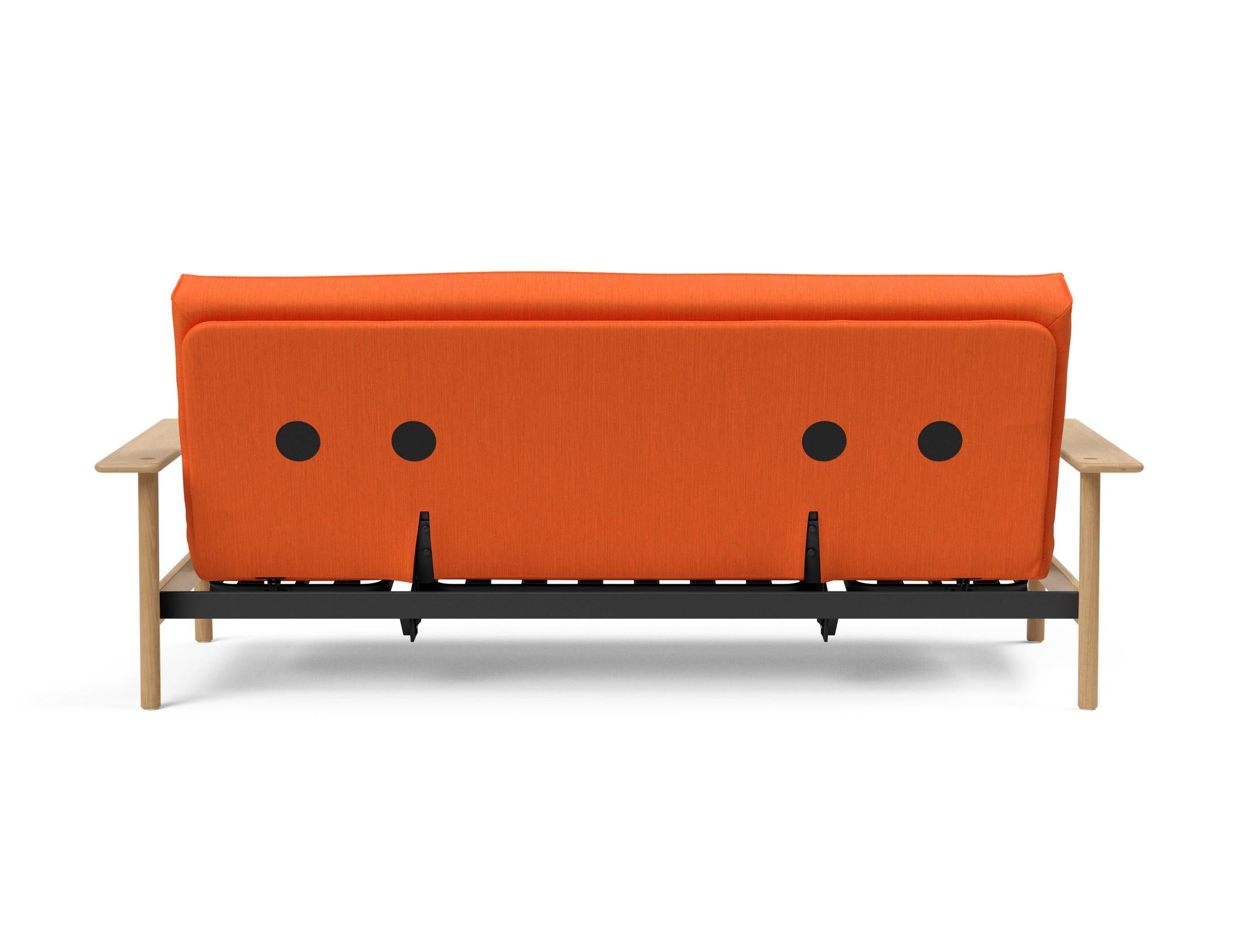 Erleben Sie das Balder Bettsofa 140 Sharp Plus Cover Soft Spring von Innovation Living – modernes Design, hervorragender Komfort und vielseitig einsetzbar.