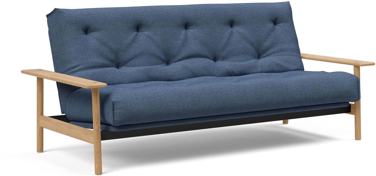 Erleben Sie das elegante Balder Bettsofa 140 Nordic Classic von Innovation Living – perfekt für zeitgemäße Einrichtung und gemütliche Schlafmomente.