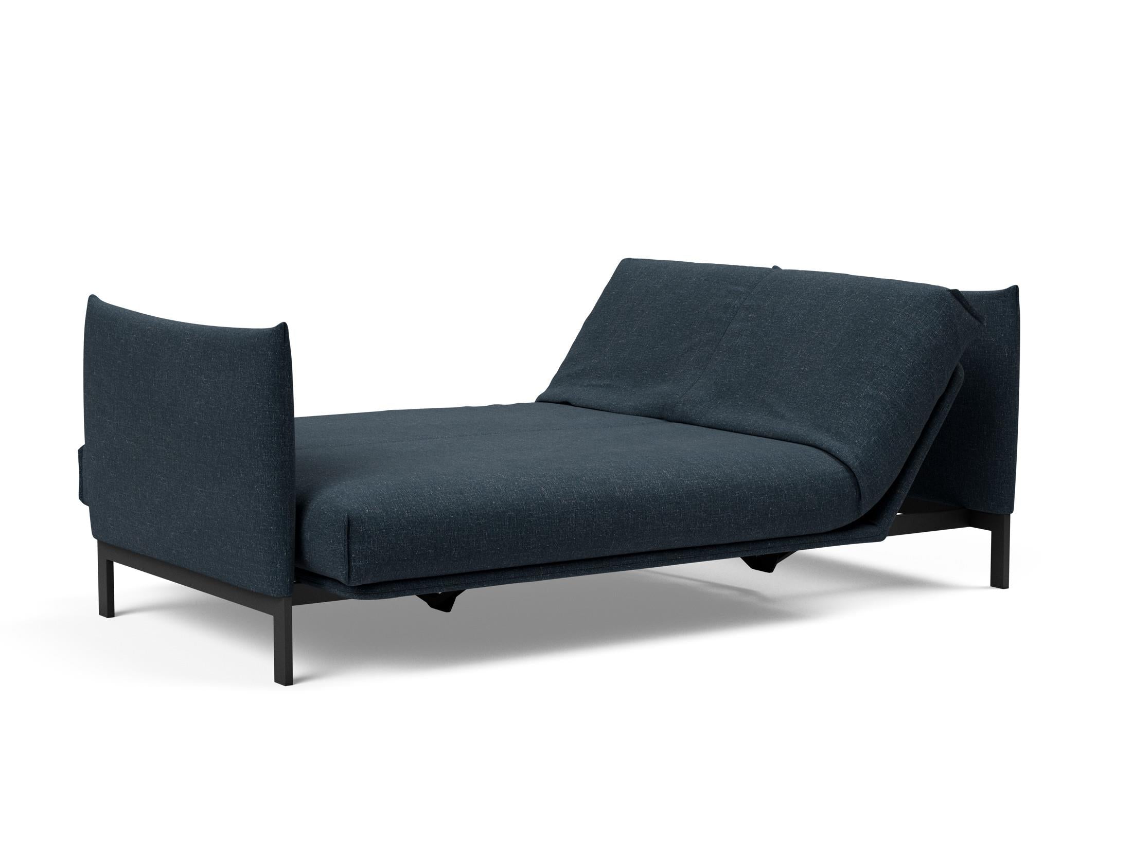 Erleben Sie das Junus 140 Bettsofa mit stilvollem Nordic Cover und Soft Spring, perfekt für gemütliche Abende und stilvolle Einrichtung.