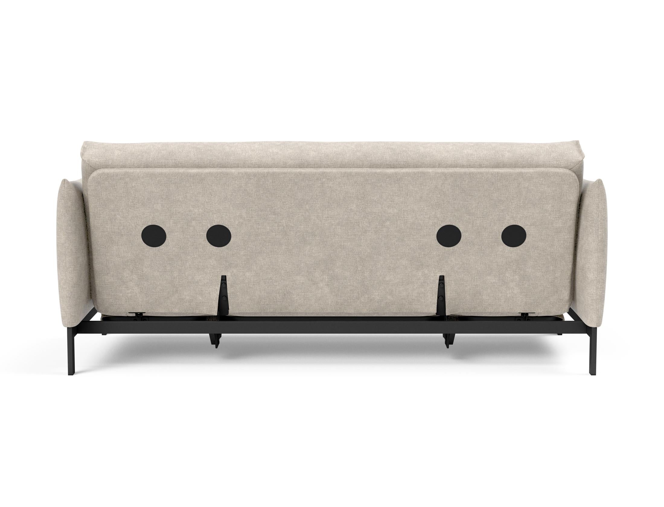 Erleben Sie das Junus 140 Bettsofa Nordic: Modernes Design und der weiche Soft Spring Bezug sorgen für höchsten Schlafkomfort und stilvolle Akzente.