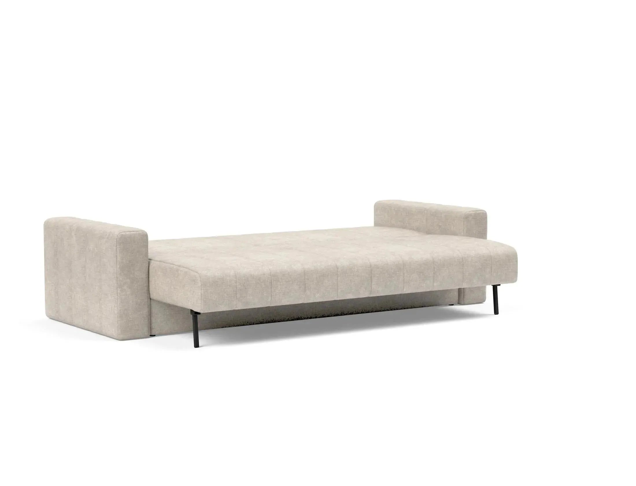 Das Akello Schlafsofa von Innovation Living bietet stilvolle Armlehnen und verwandelt jeden Raum in eine gemütliche Schlafoase.