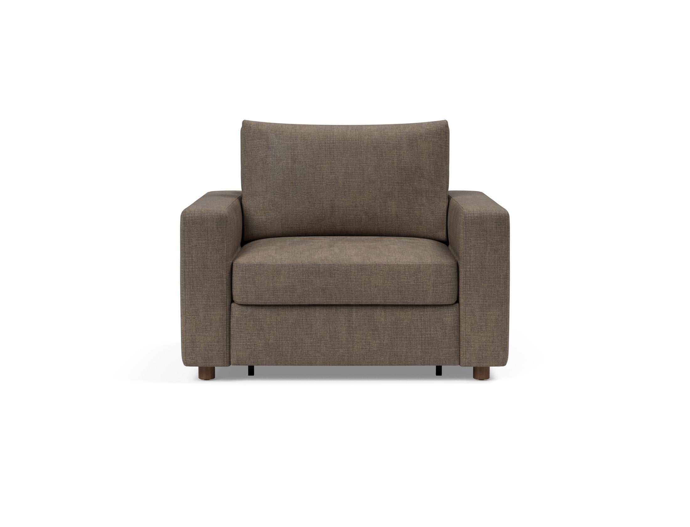 Erleben Sie den Neah Sessel mit Standard Armlehnen von Innovation Living – eine perfekte Kombination aus modernem Stil und unvergleichlichem Sitzkomfort.
