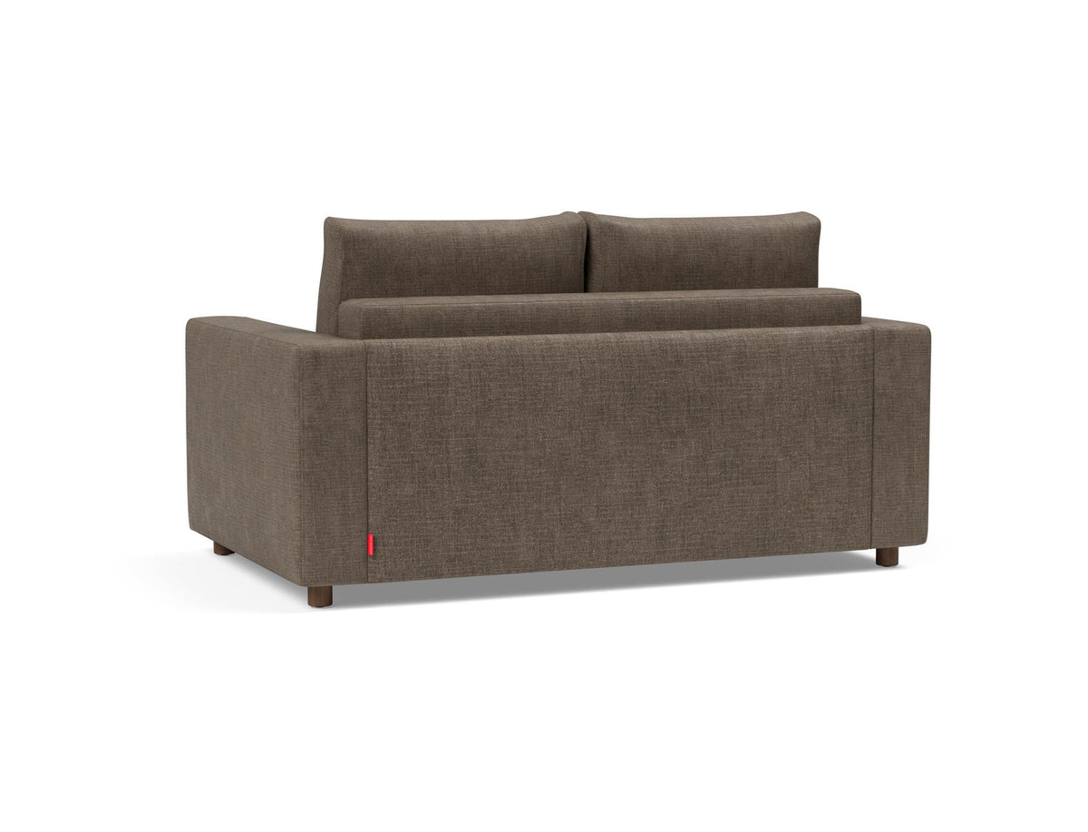 Neah 140 Schlafsofa mit Standard Armlehnen in 411 Esina Cedar Brown präsentiert im Onlineshop von KAQTU Design AG. Bettsofa ist von Innovation Living
