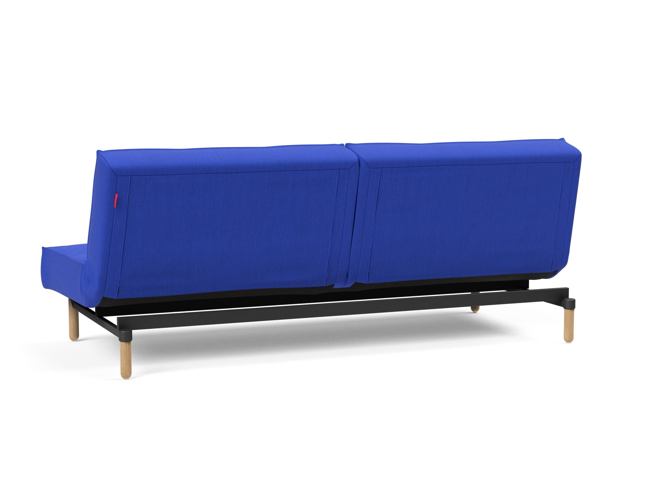 Das Splitback Sofabett 115 Stem von Innovation Living bietet stilvolle Flexibilität und Komfort, ideal für kleine Räume und Übernachtungsgäste.