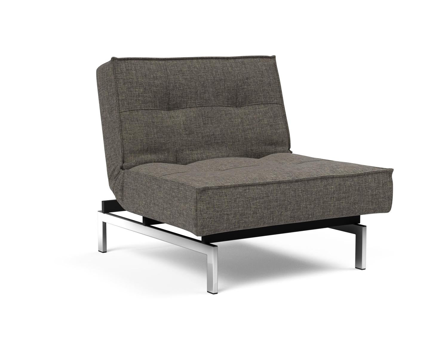 Entdecken Sie den Splitback Chrome Sessel von Innovation Living – ein stilvolles, multifunktionales Möbelstück mit Chrombeinen und pflegeleichtem Stoff.