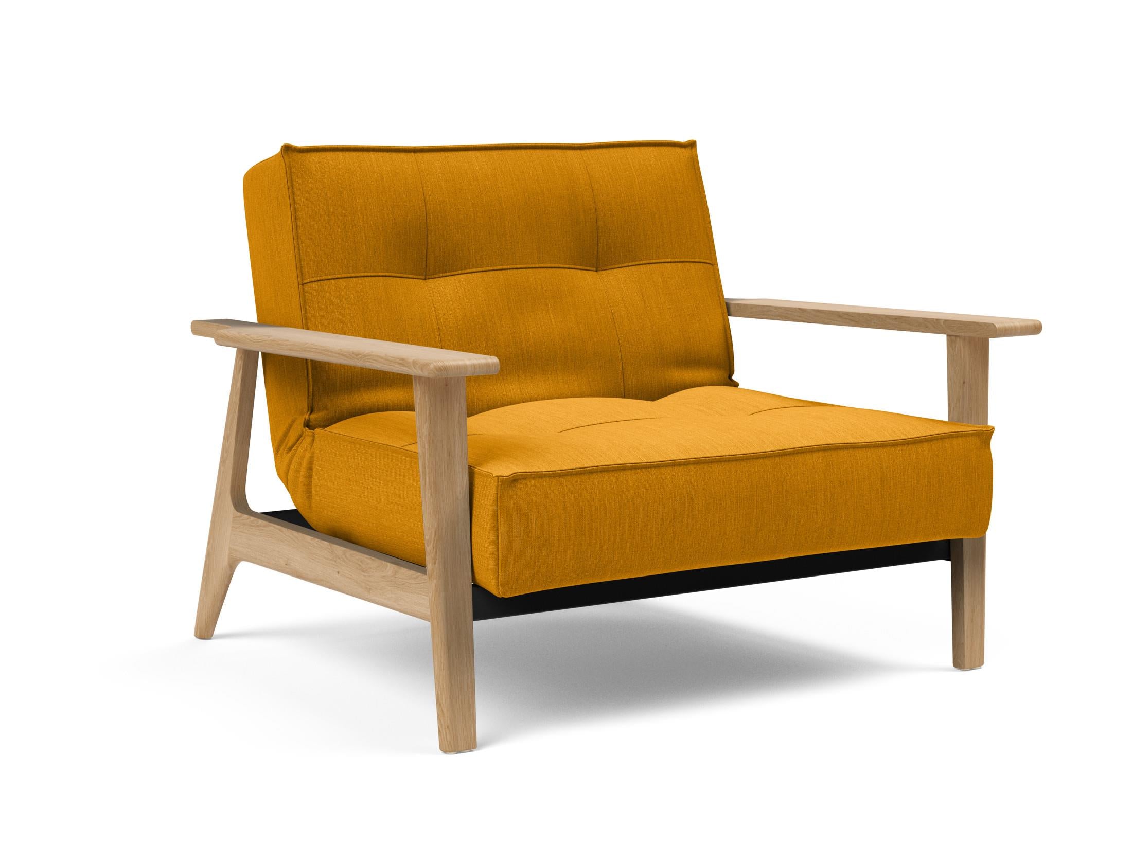 Erleben Sie den Splitback Frej Sessel: modernes dänisches Design, hochwertige Materialien und vielseitige Nutzungsmöglichkeiten für Ihr Zuhause.