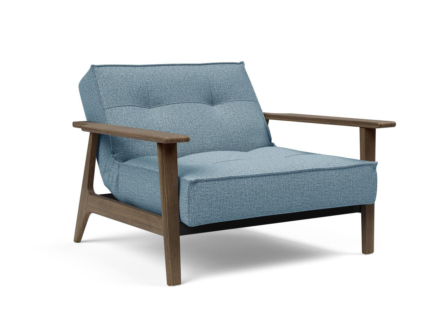 Erleben Sie den Splitback Frej Sessel: modernes dänisches Design, hochwertige Materialien und vielseitige Nutzungsmöglichkeiten für Ihr Zuhause.