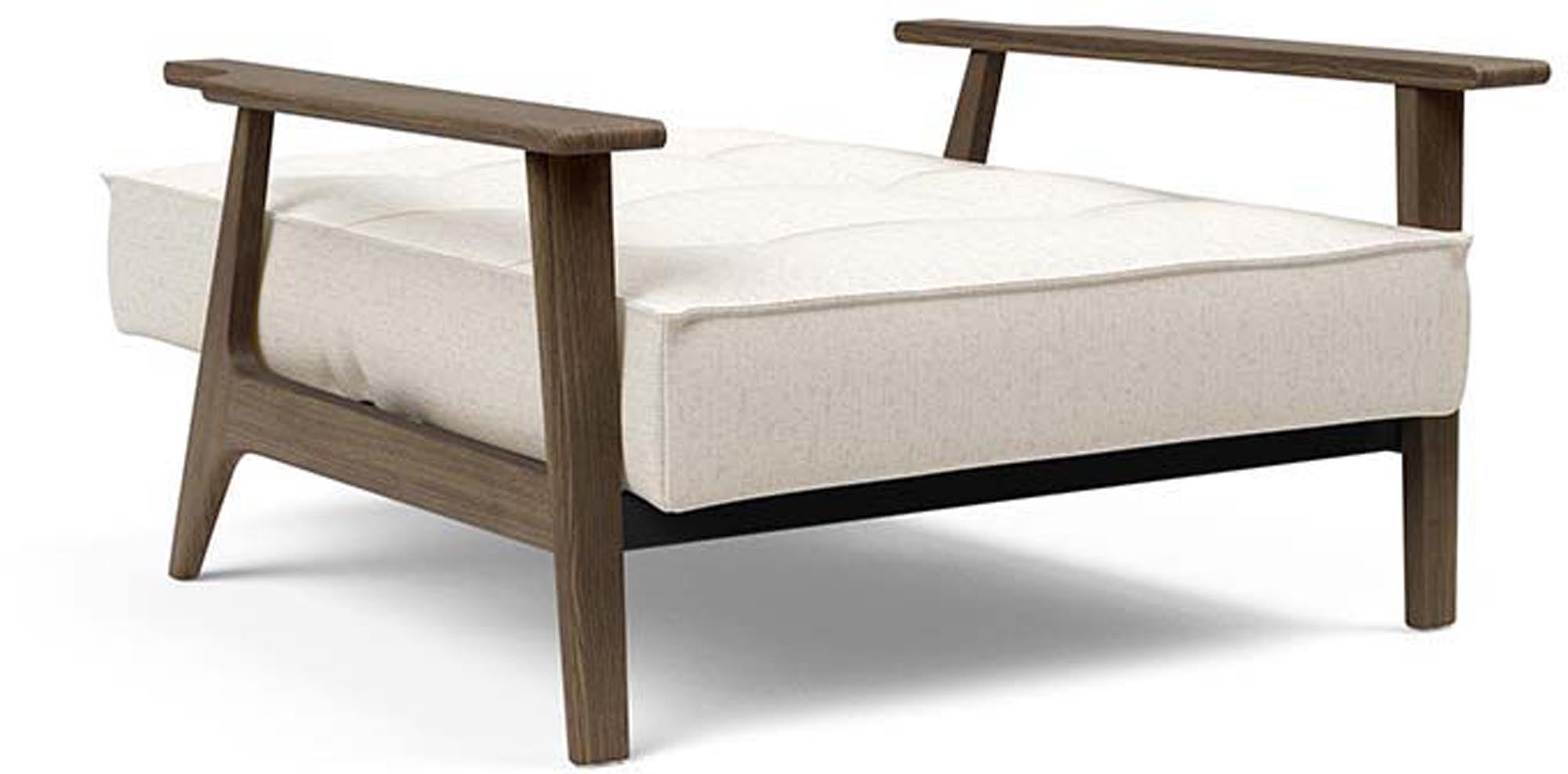 Erleben Sie den Splitback Frej Sessel: modernes dänisches Design, hochwertige Materialien und vielseitige Nutzungsmöglichkeiten für Ihr Zuhause.
